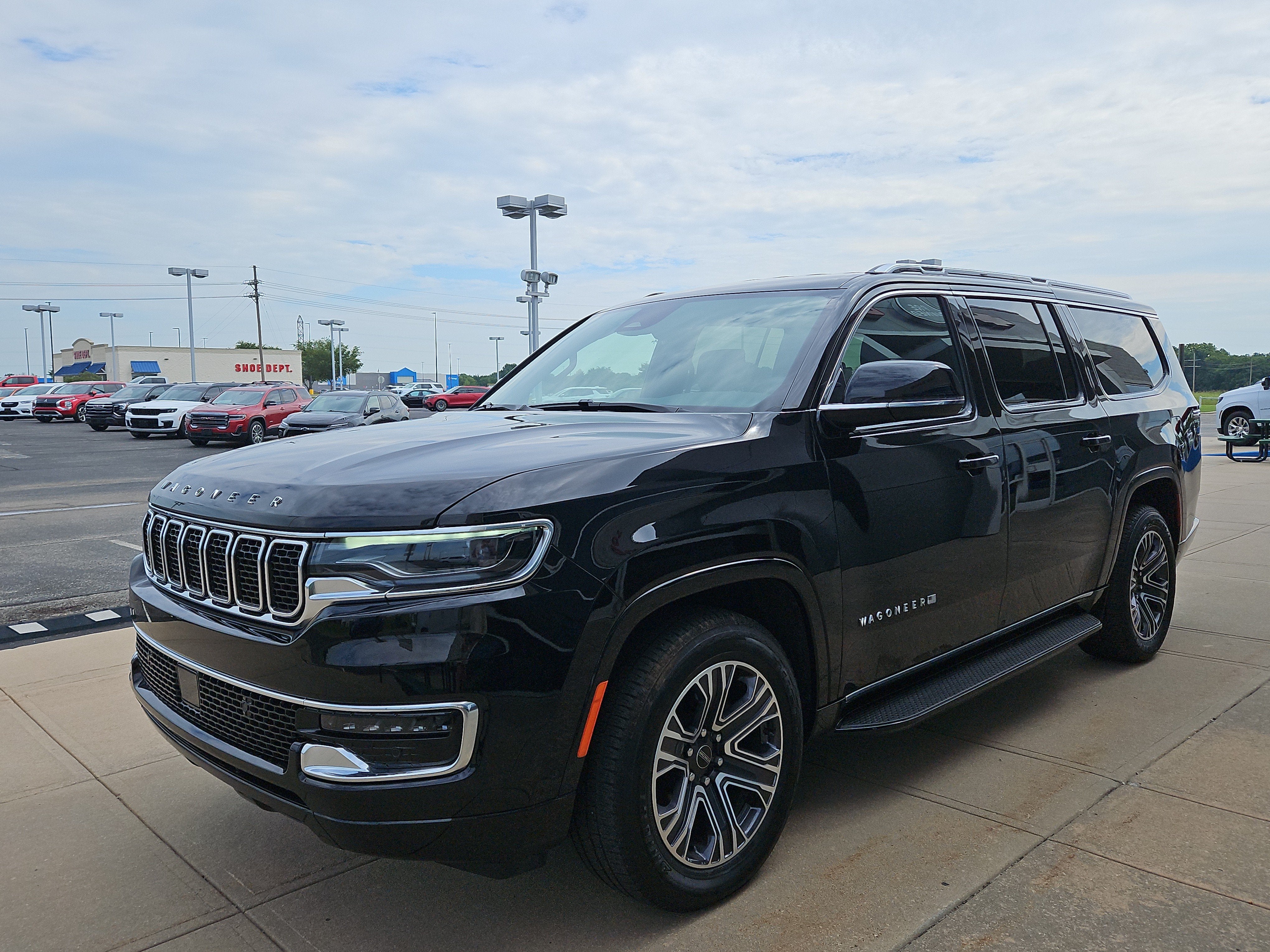 2025 Jeep Wagoneer L Base