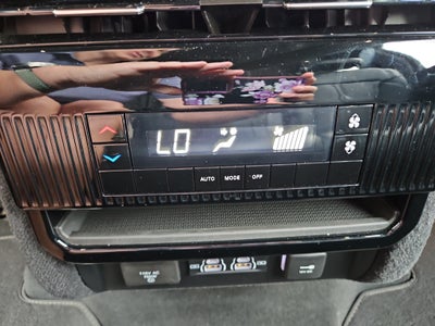 2025 Jeep Wagoneer L Base