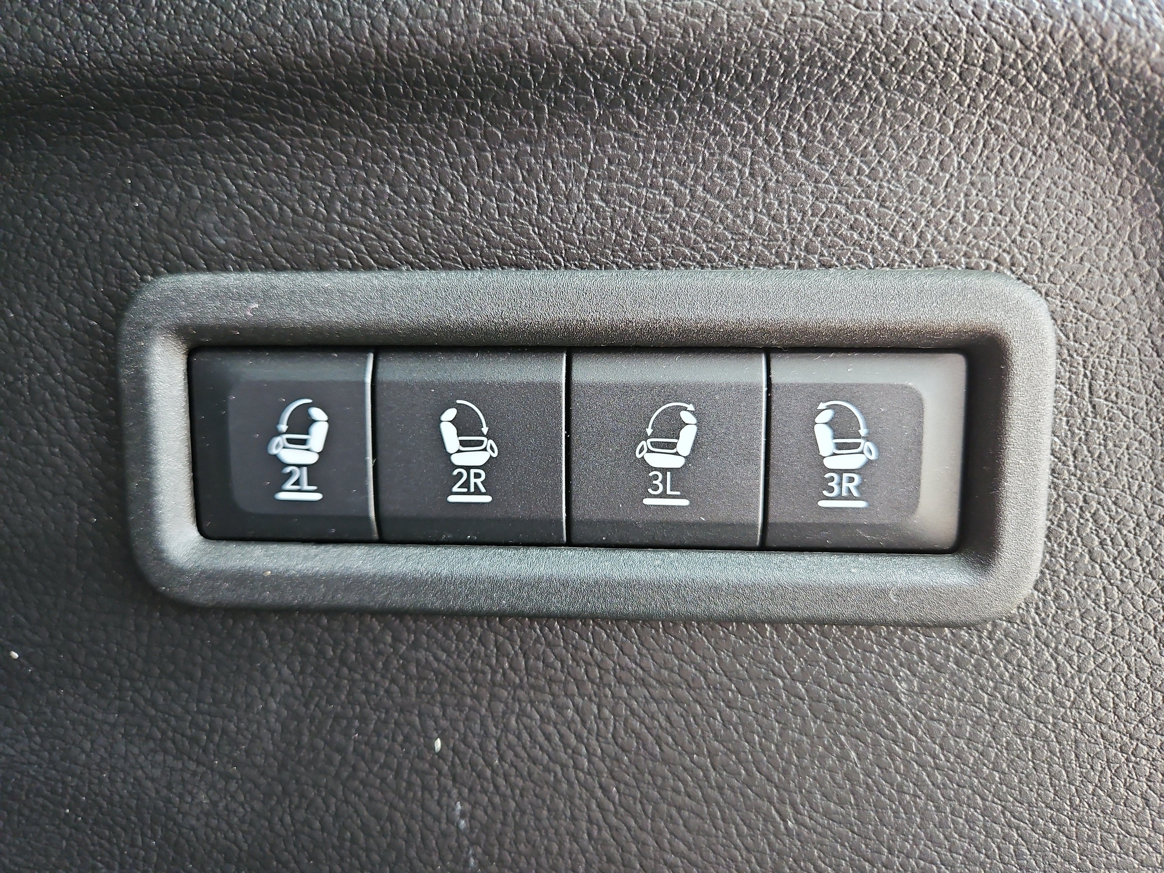 2025 Jeep Wagoneer L Base