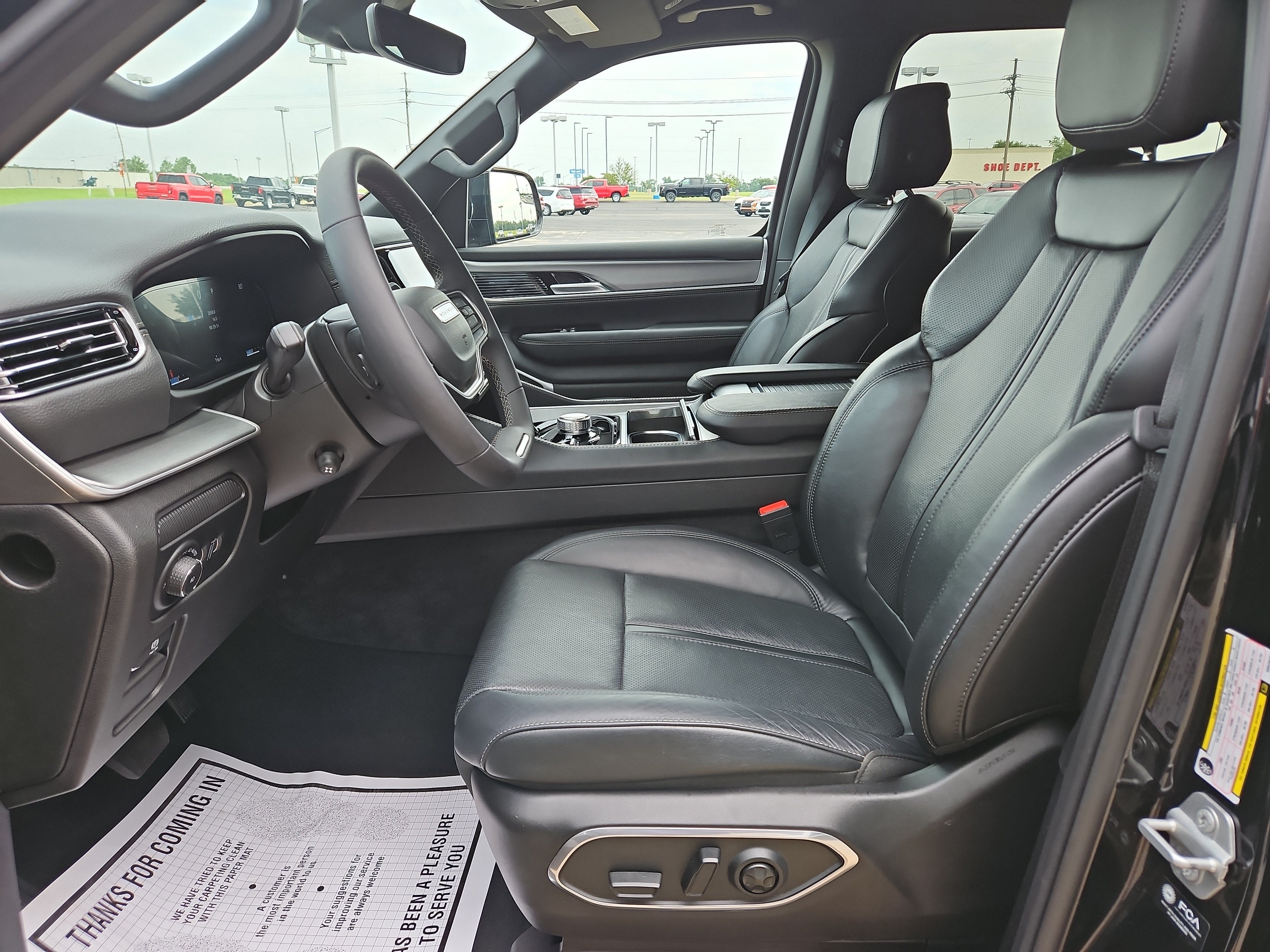 2025 Jeep Wagoneer L Base