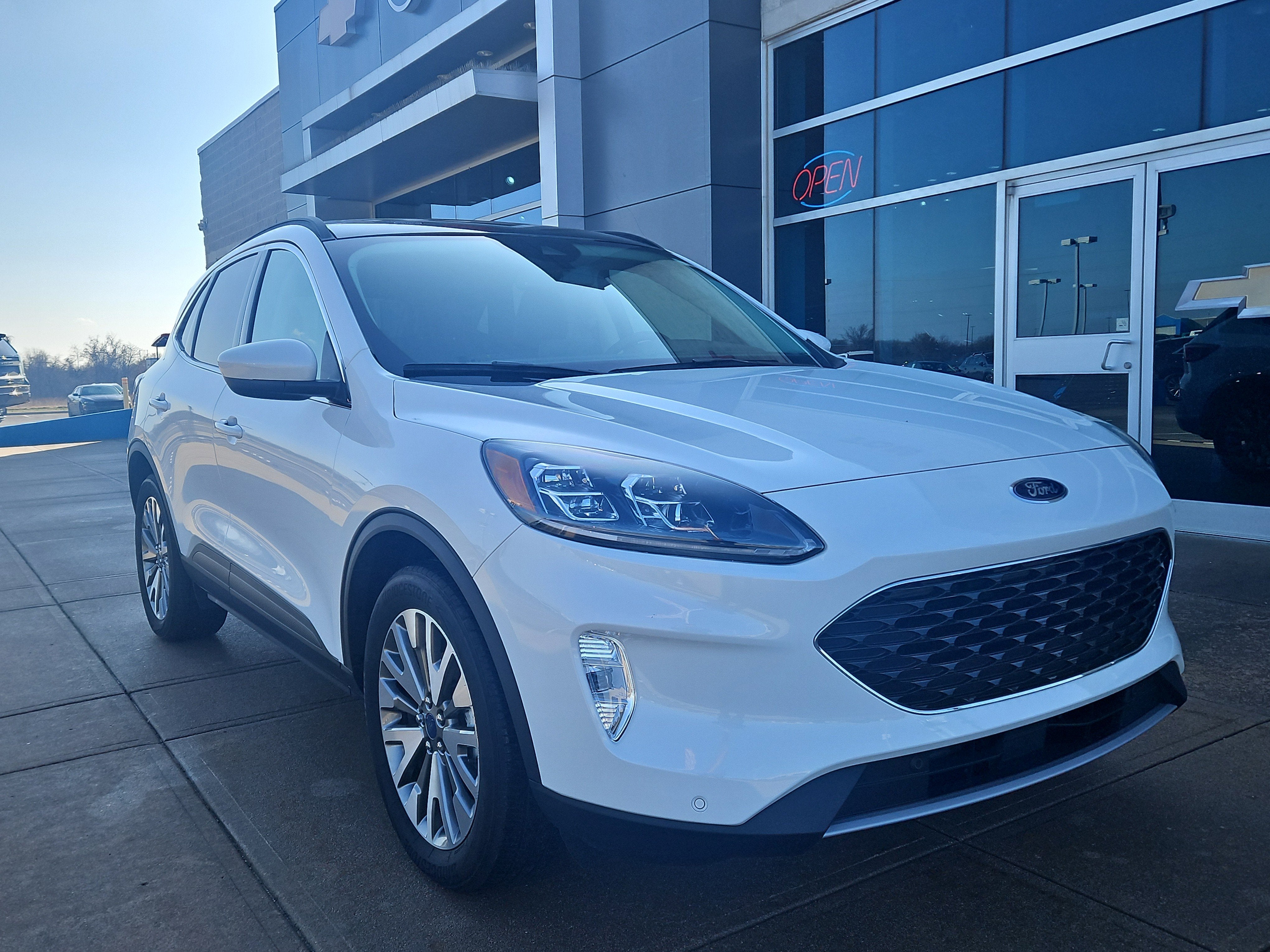 2022 Ford Escape Titanium