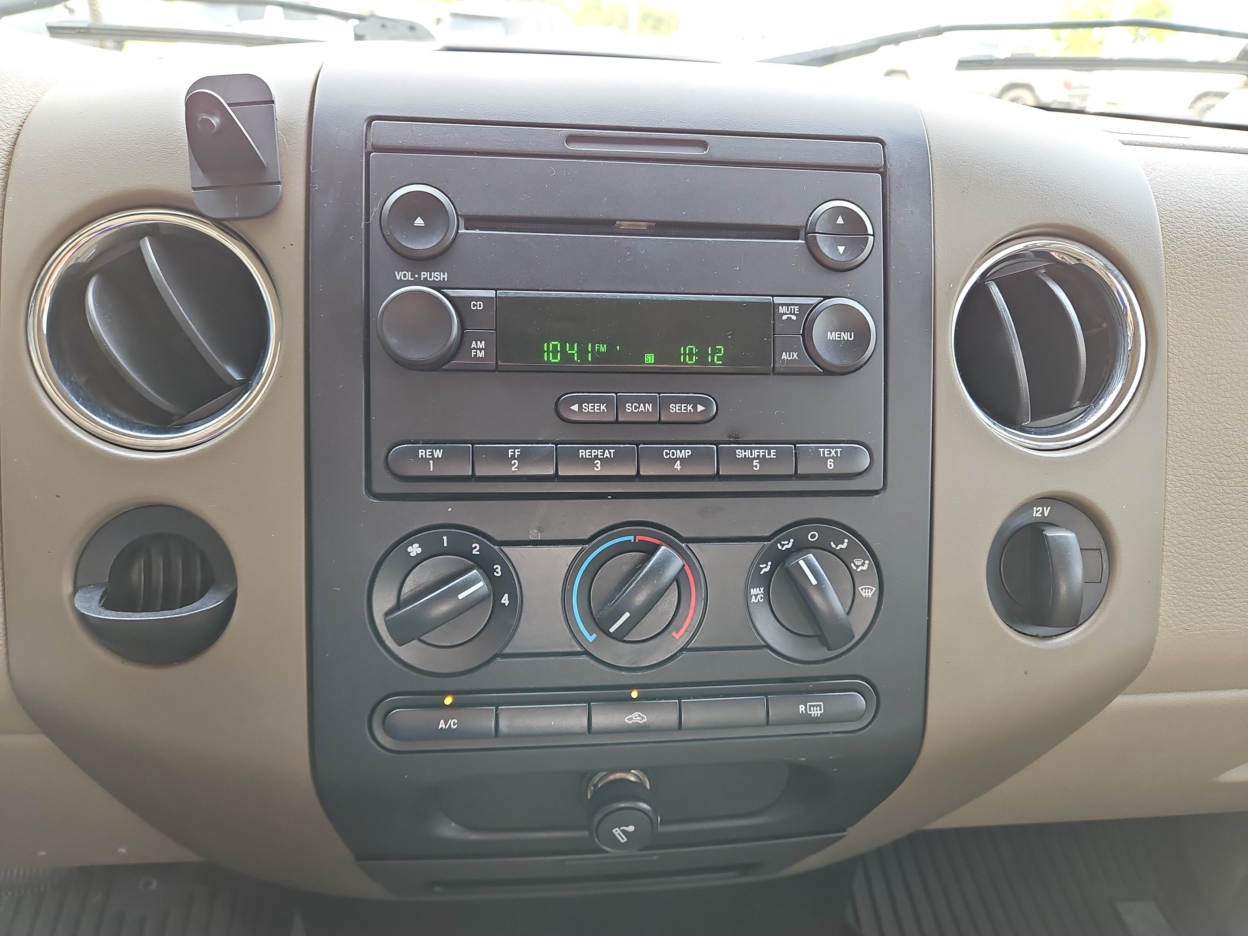 2005 Ford F-150 XLT