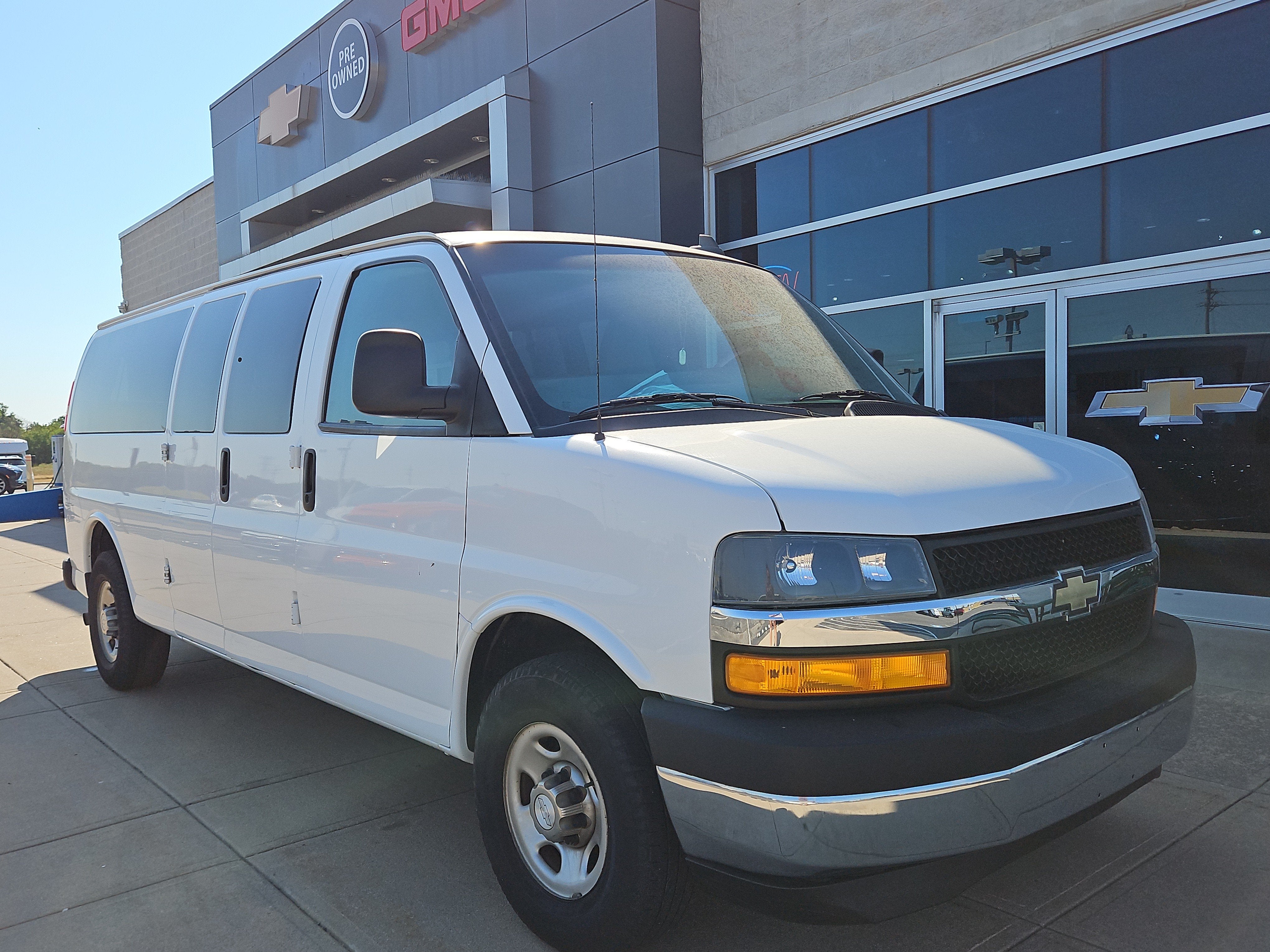 2018 Chevrolet Express Passenger 3500 LT