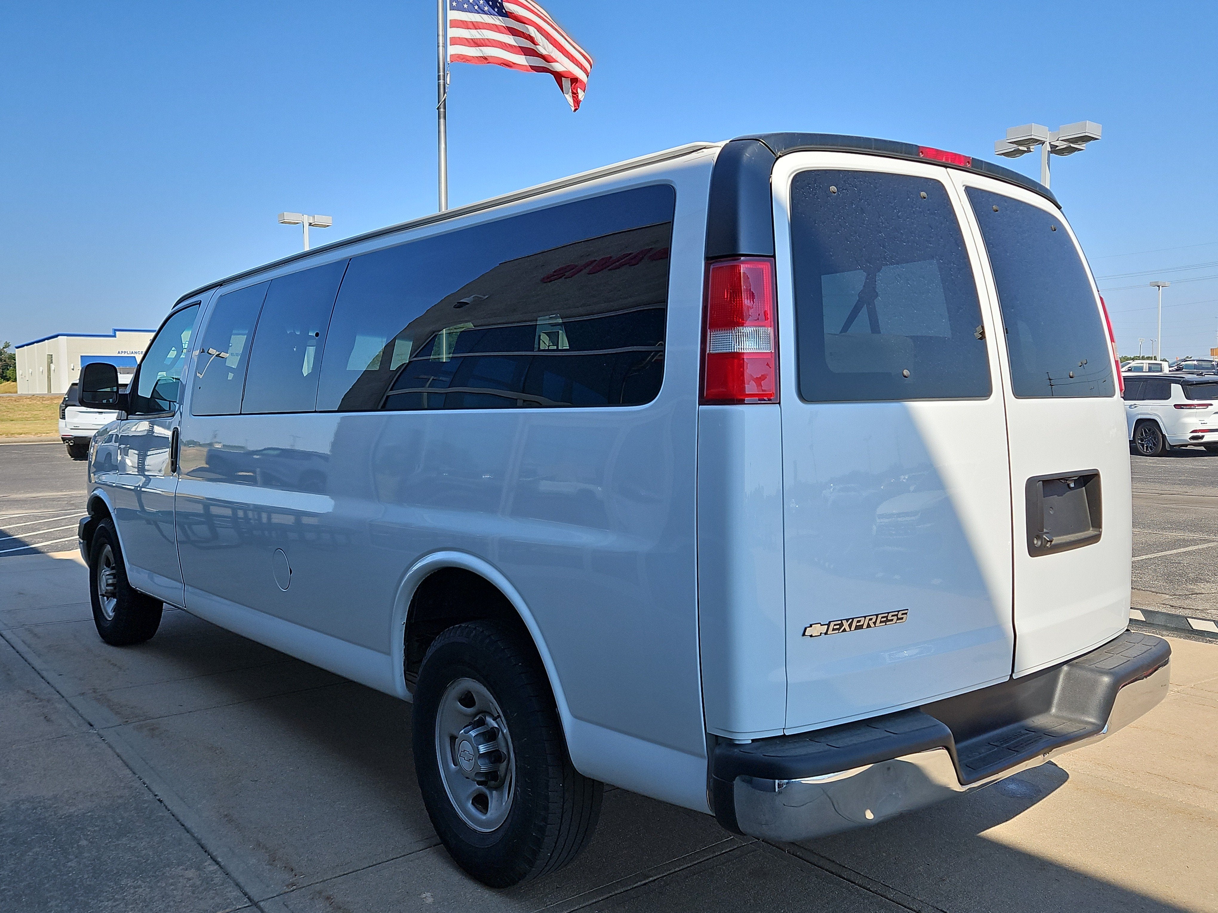 2018 Chevrolet Express Passenger 3500 LT