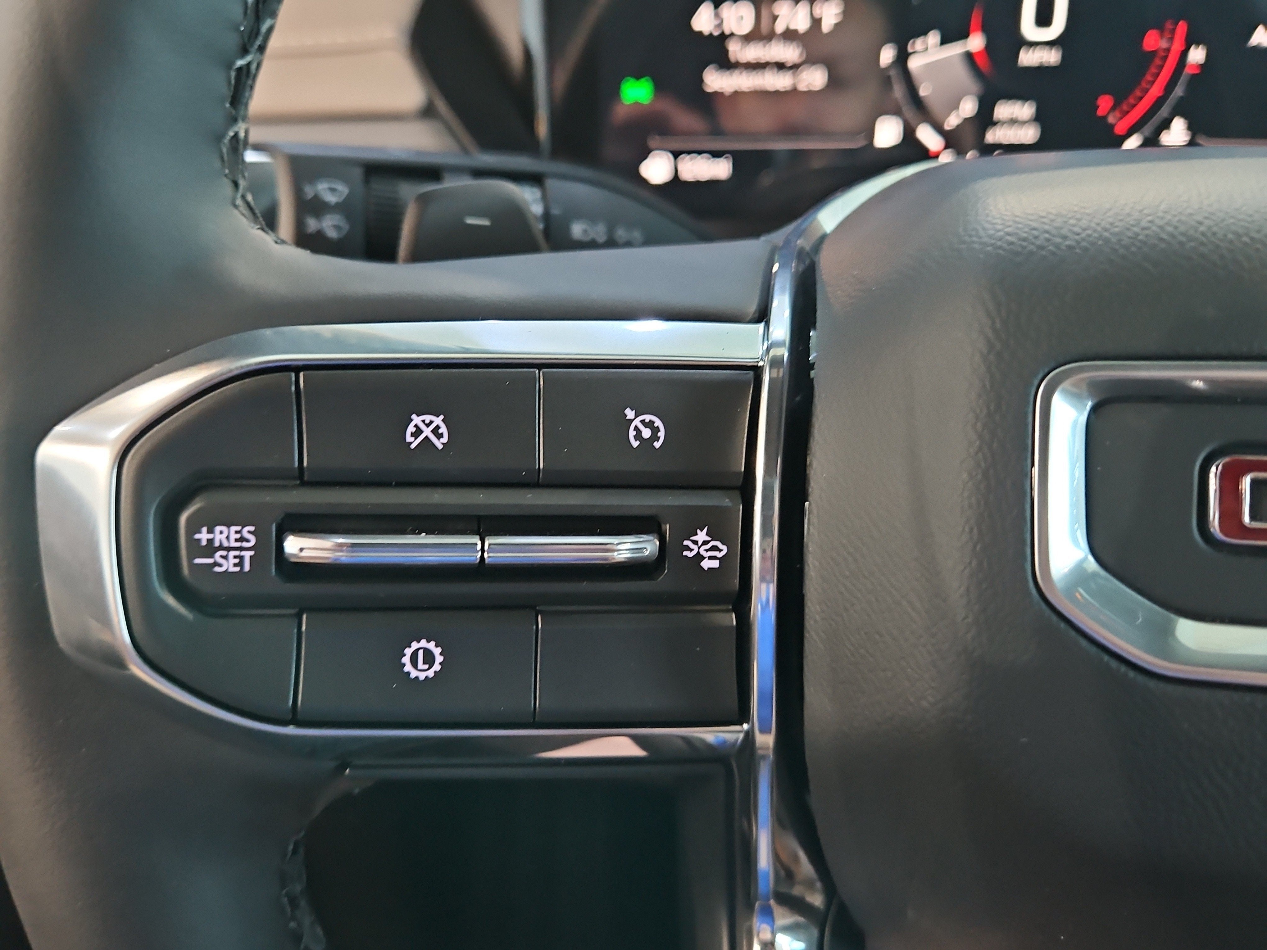 2027 GMC Acadia Elevation