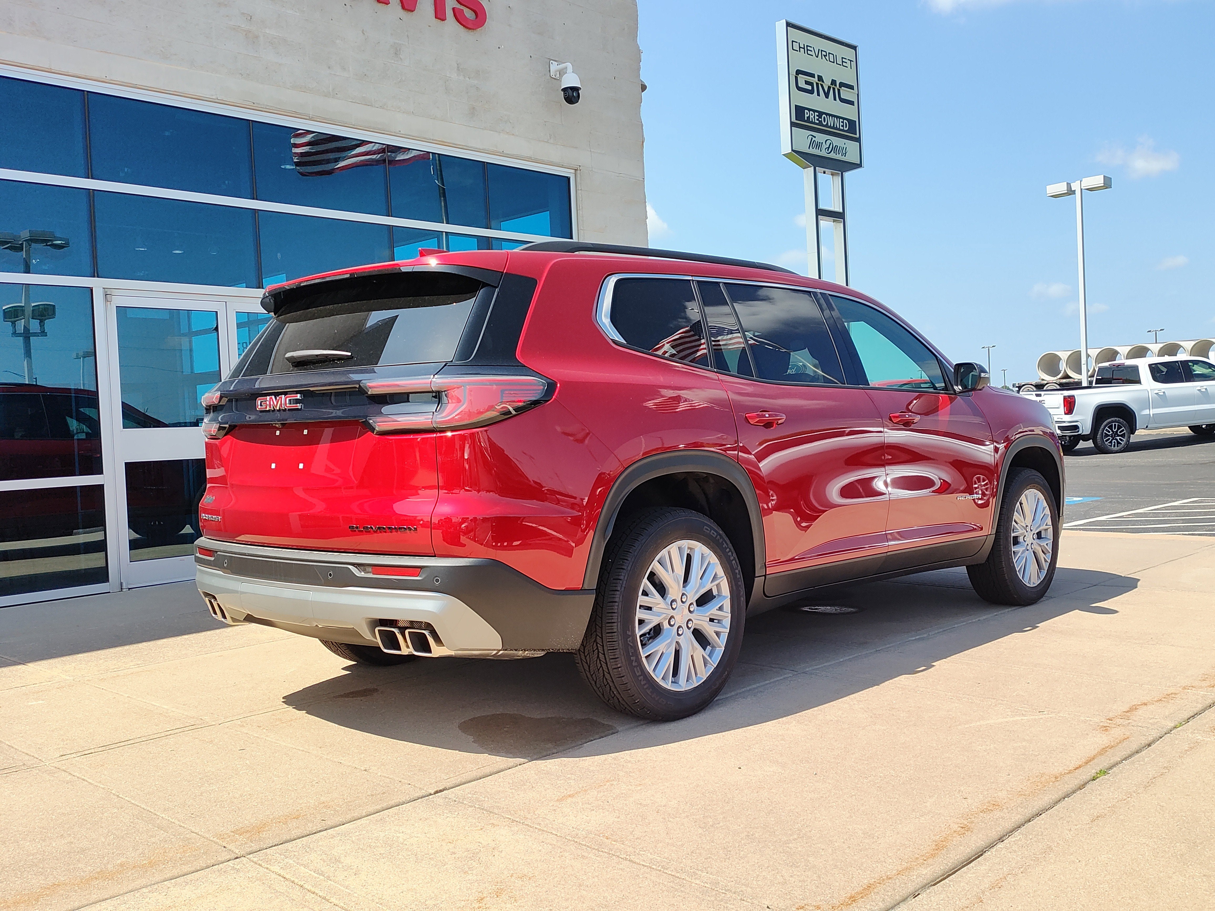2025 GMC Acadia Elevation