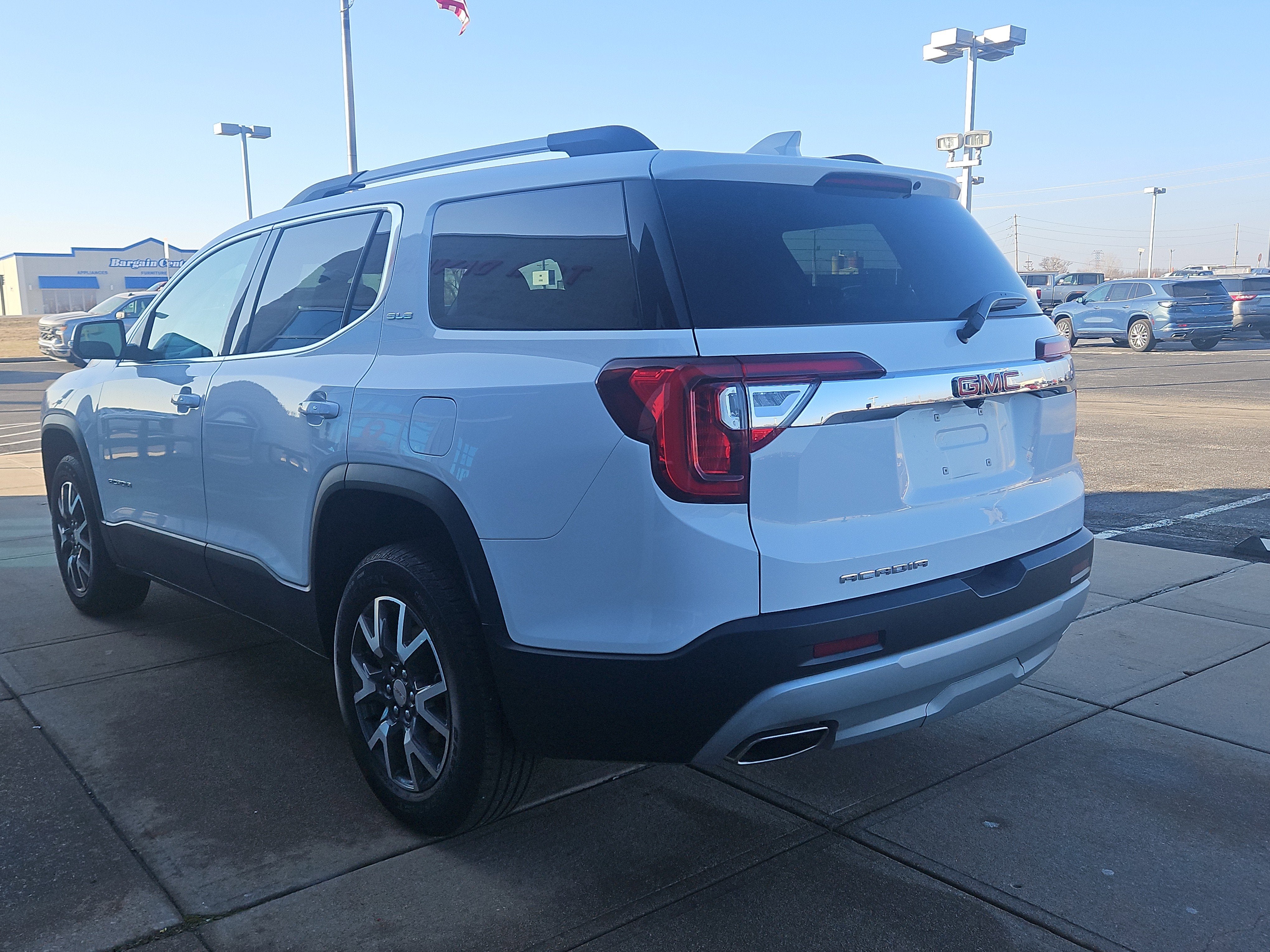 2023 GMC Acadia SLE
