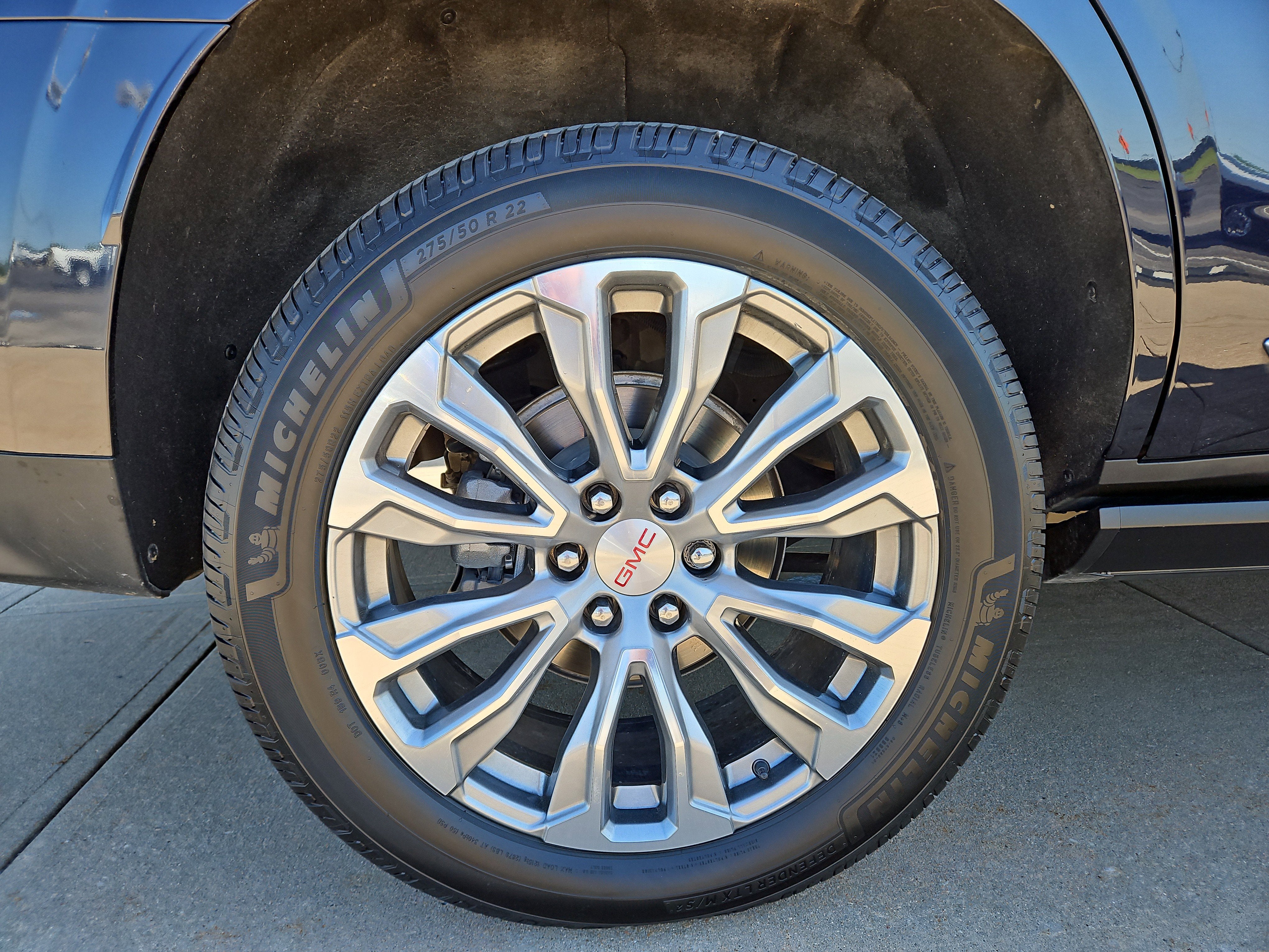 2023 GMC Yukon Denali