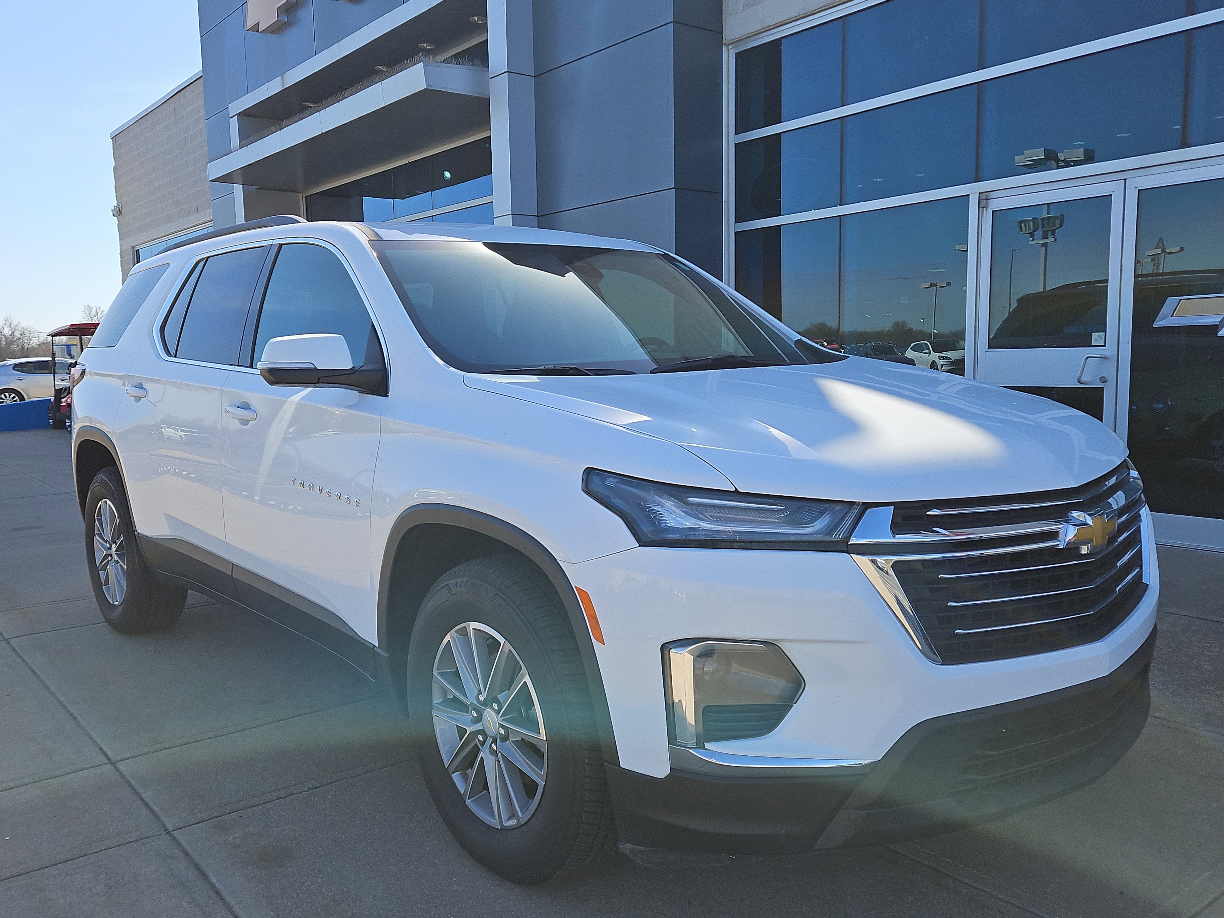 2023 Chevrolet Traverse LT Cloth