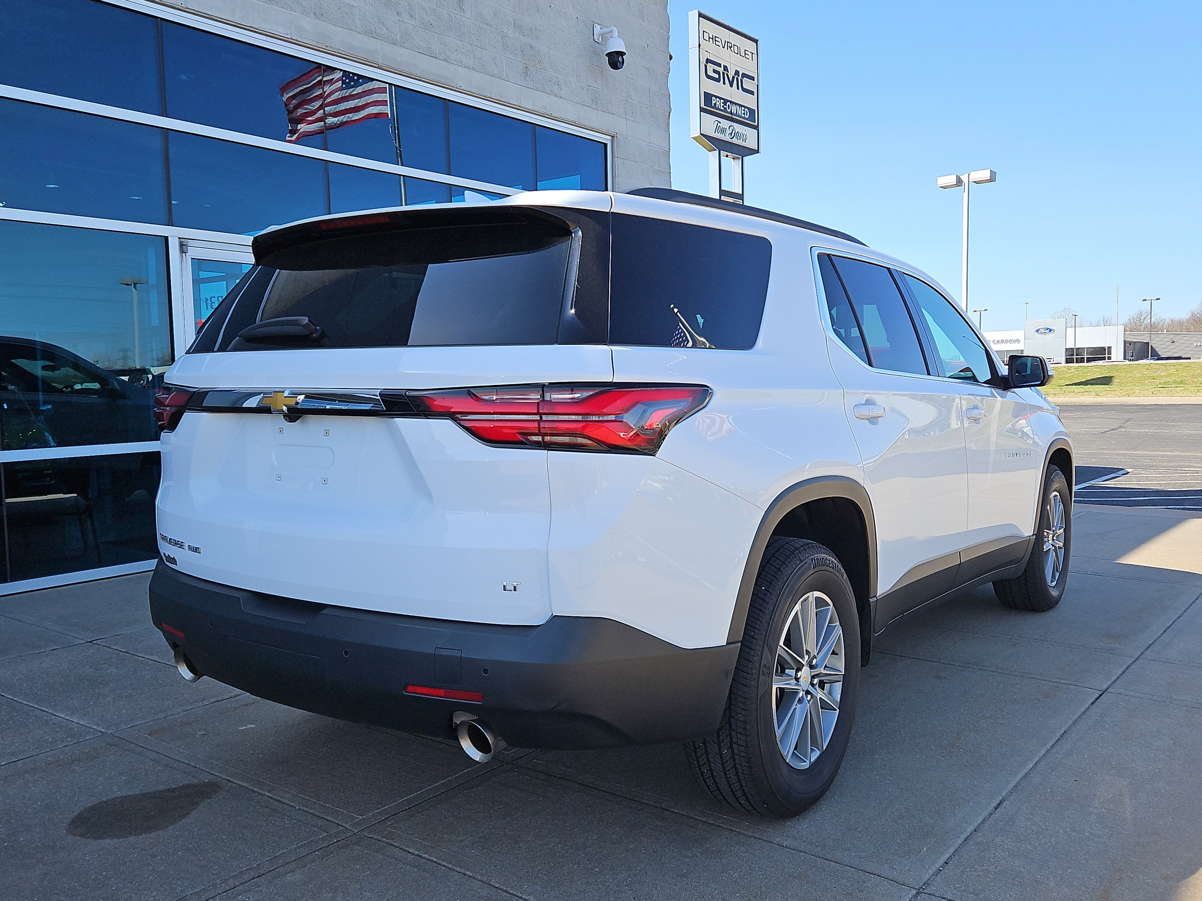 2023 Chevrolet Traverse LT Cloth