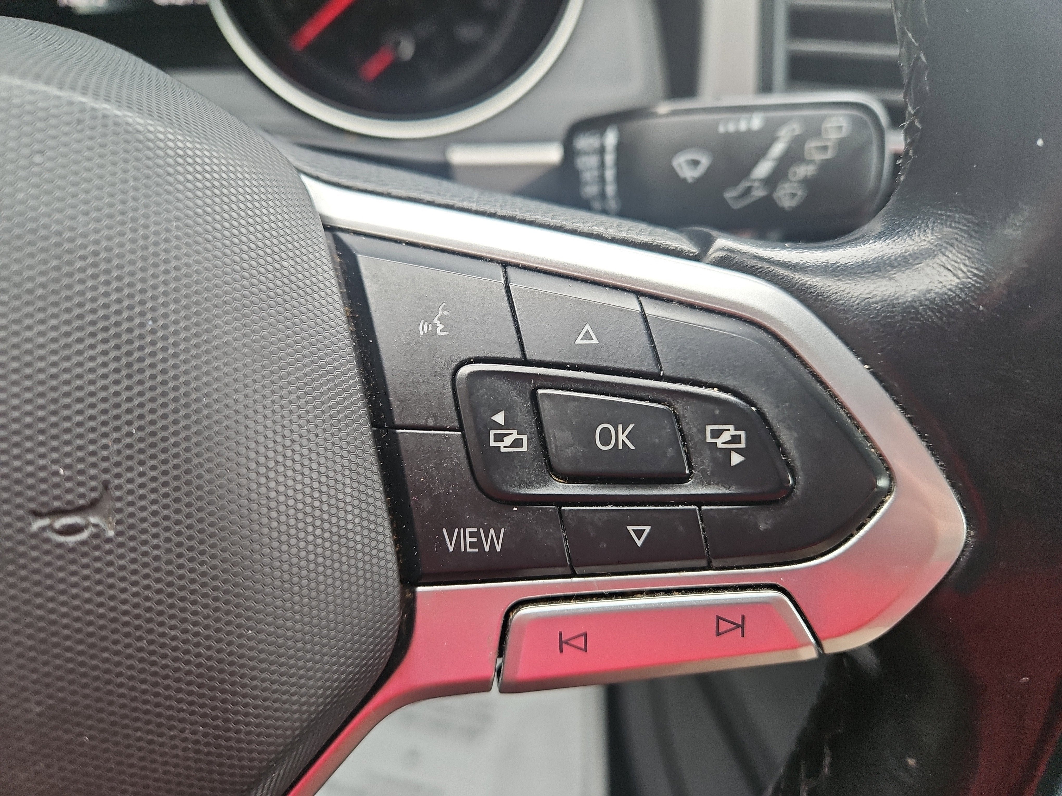 2020 Volkswagen Atlas Cross Sport 3.6L V6 SE w/Technology