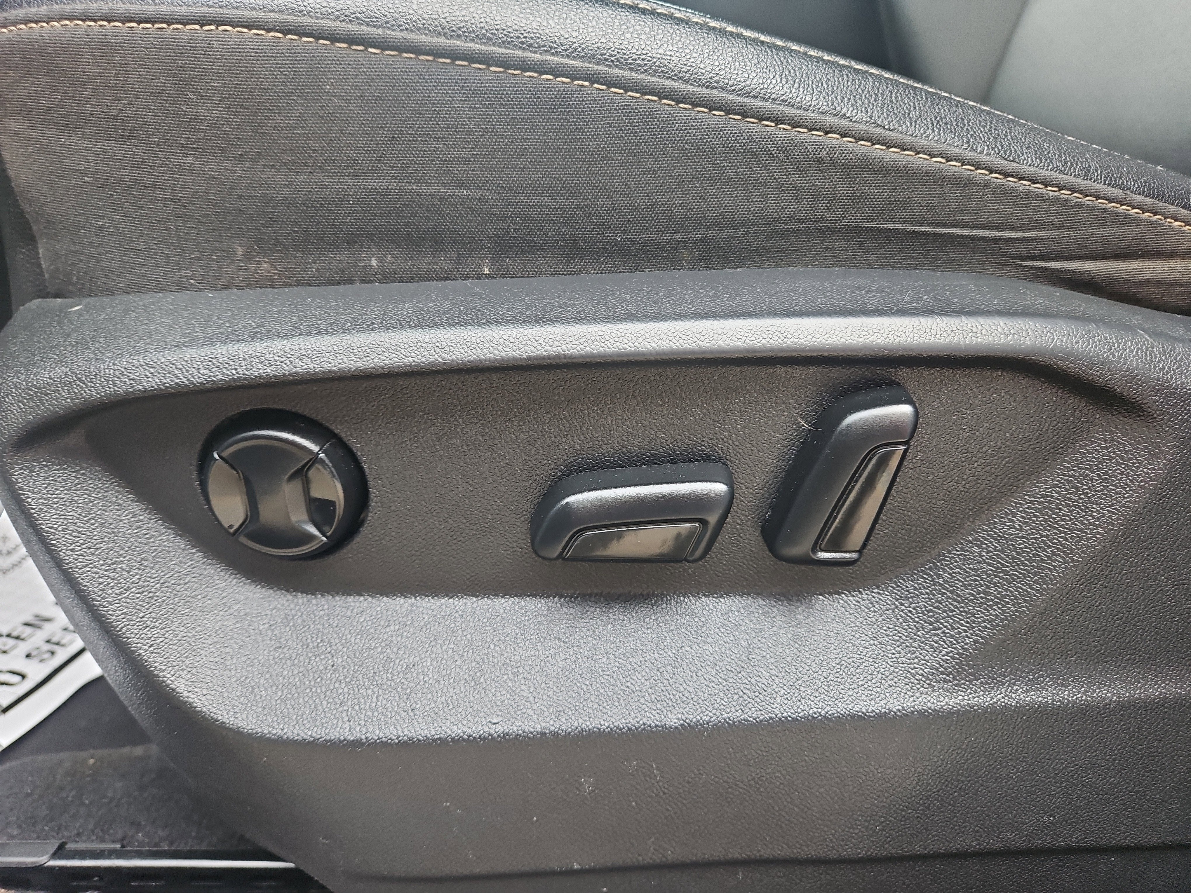 2020 Volkswagen Atlas Cross Sport 3.6L V6 SE w/Technology