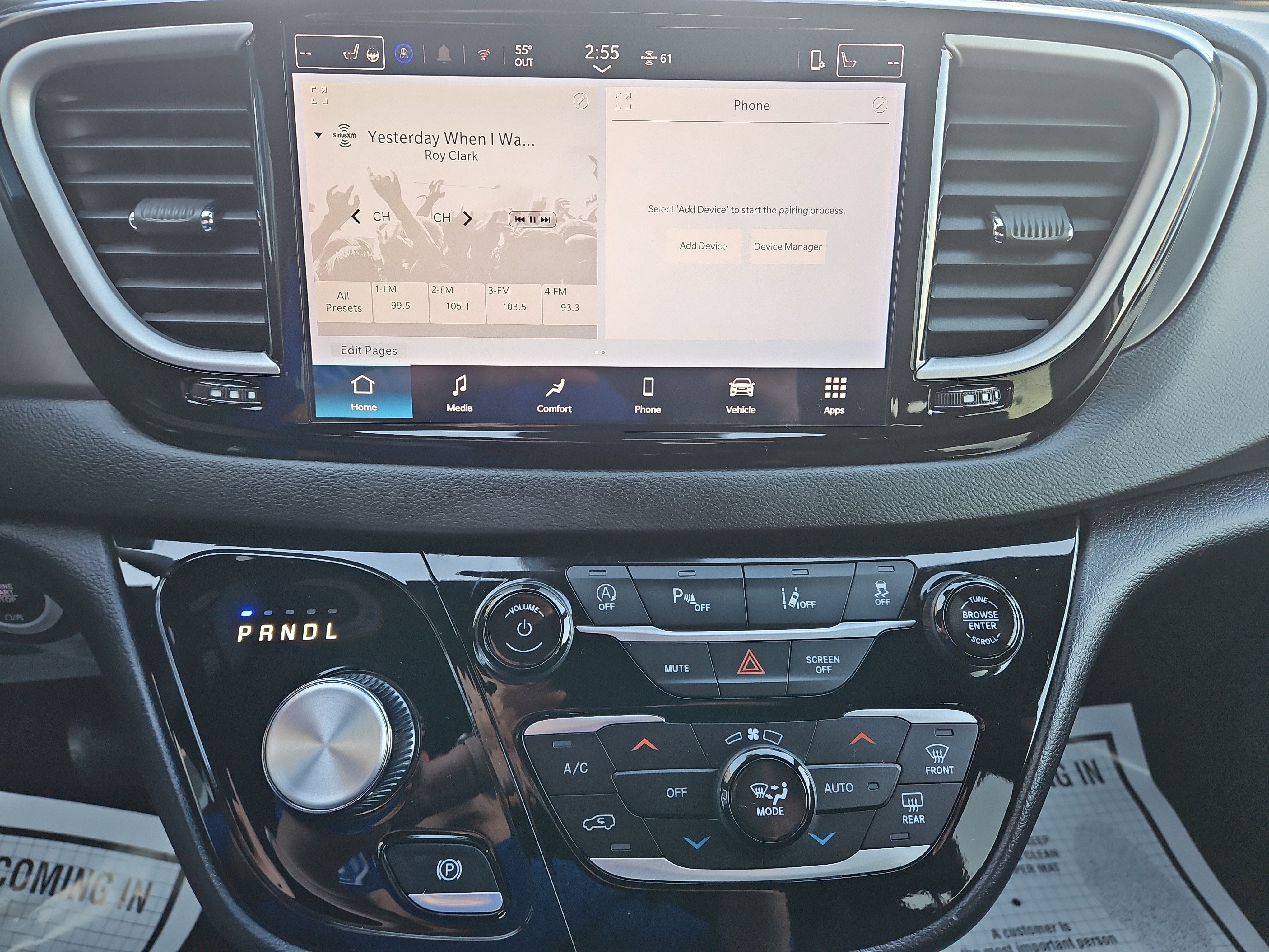 2025 Chrysler Pacifica Select