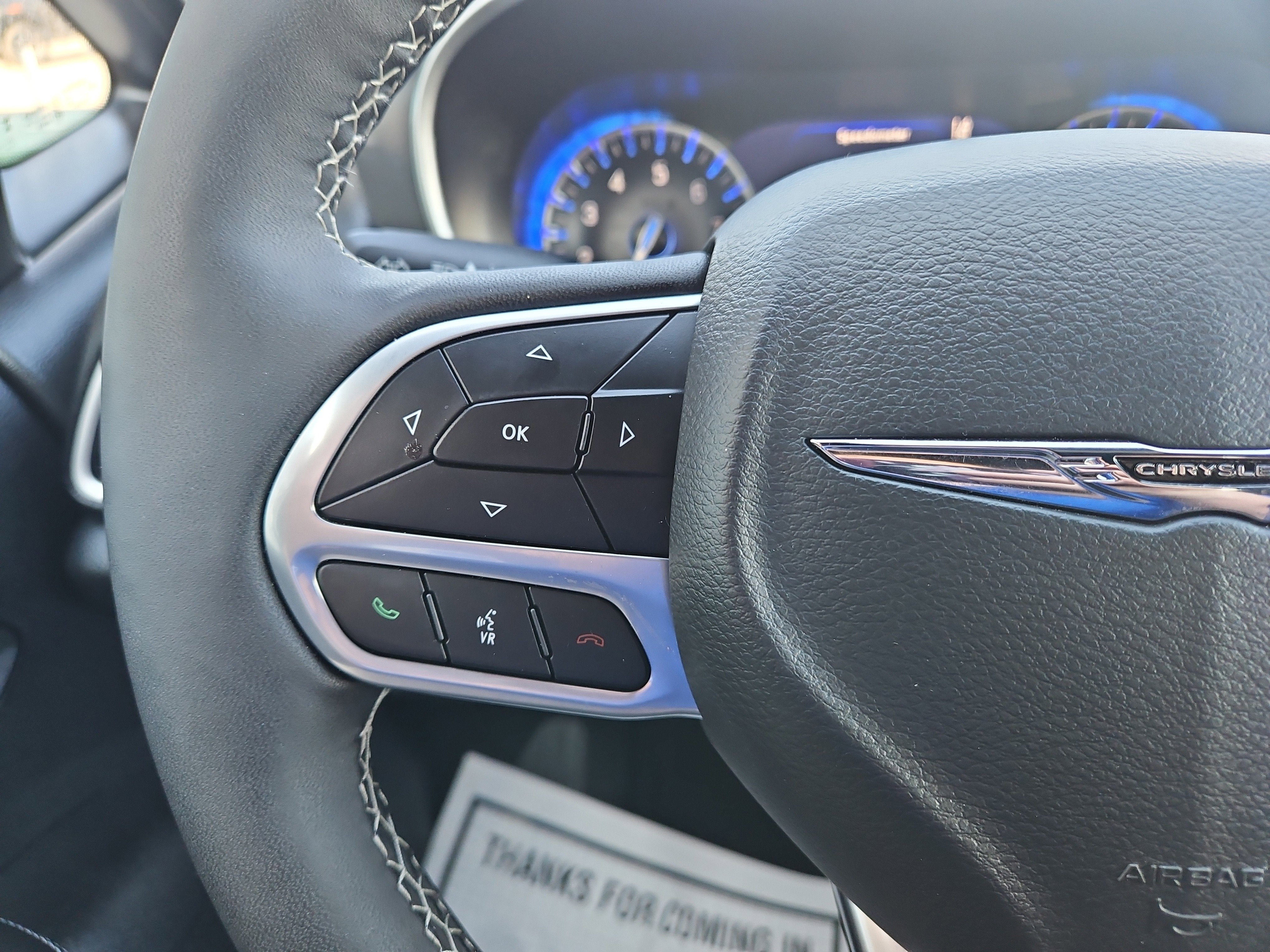 2025 Chrysler Pacifica Select