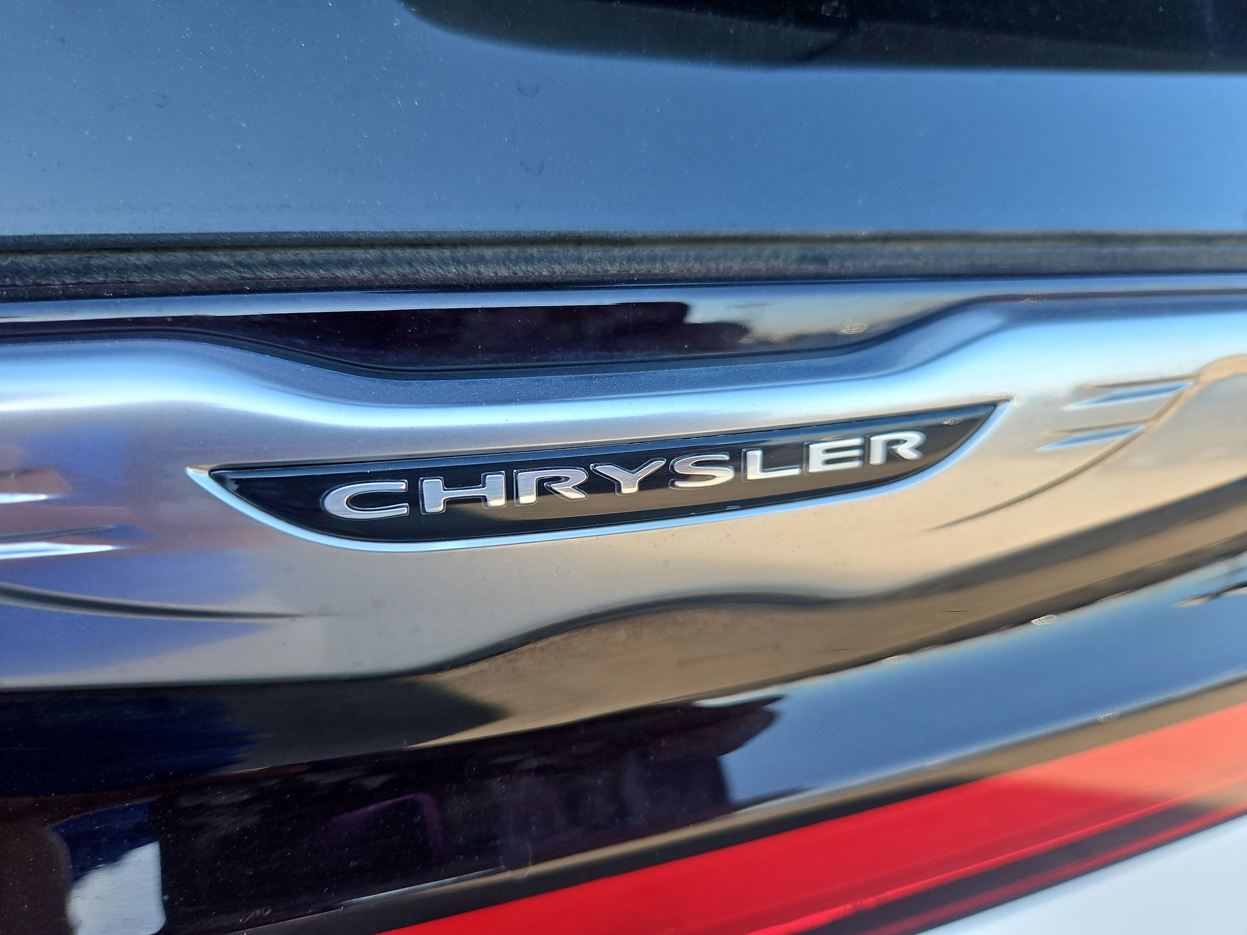 2025 Chrysler Pacifica Select