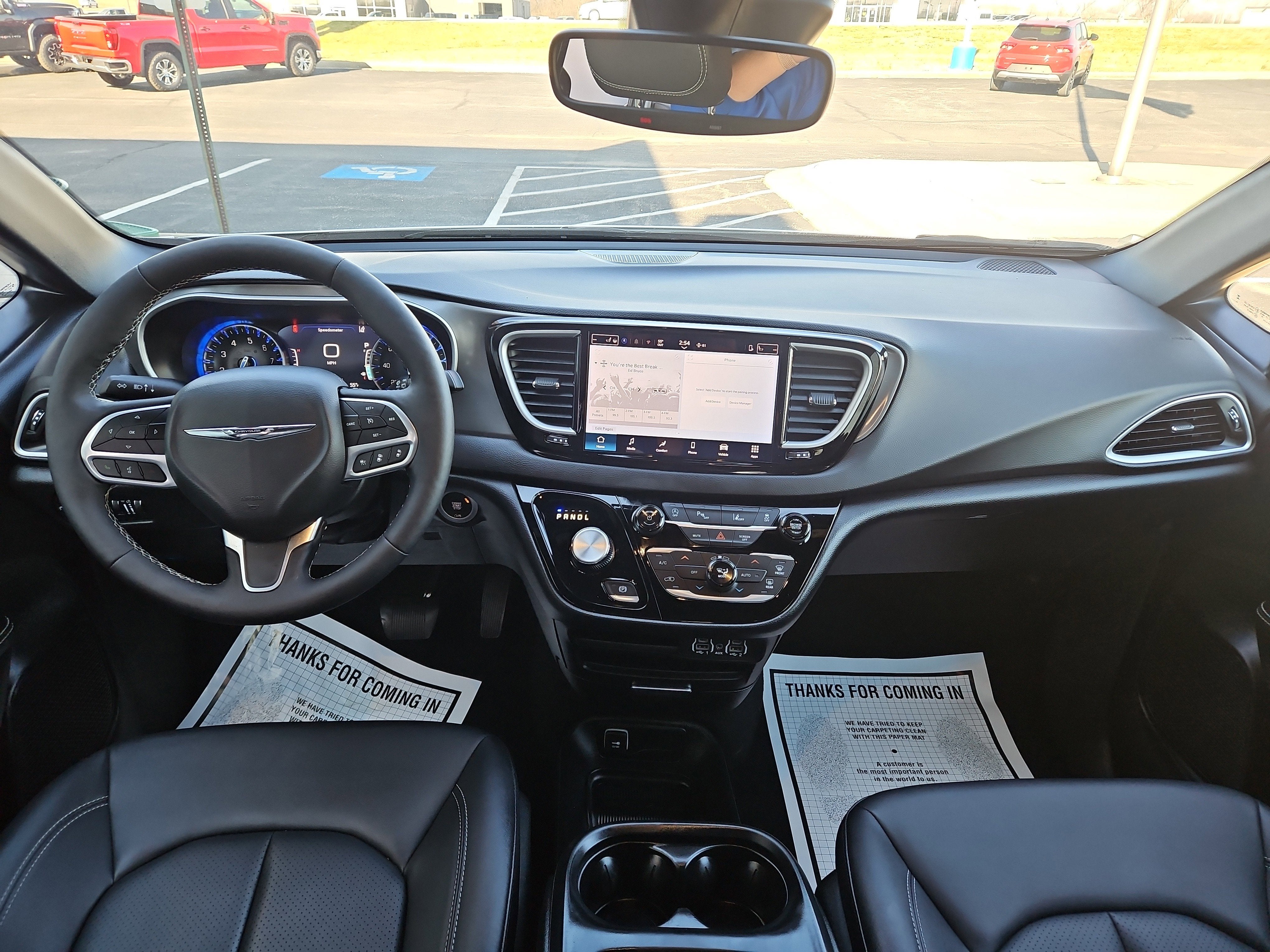 2025 Chrysler Pacifica Select