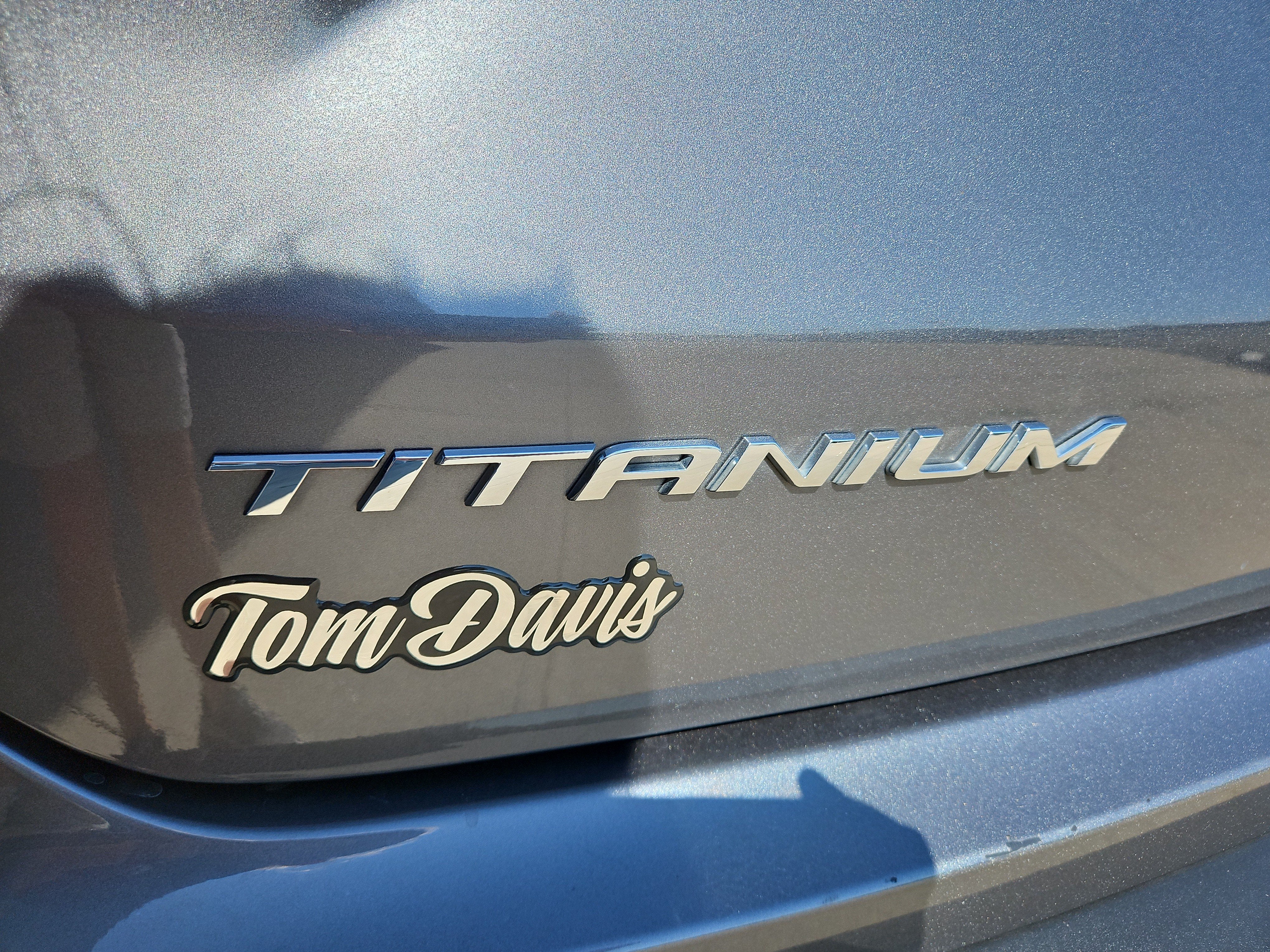 2024 Ford Edge Titanium