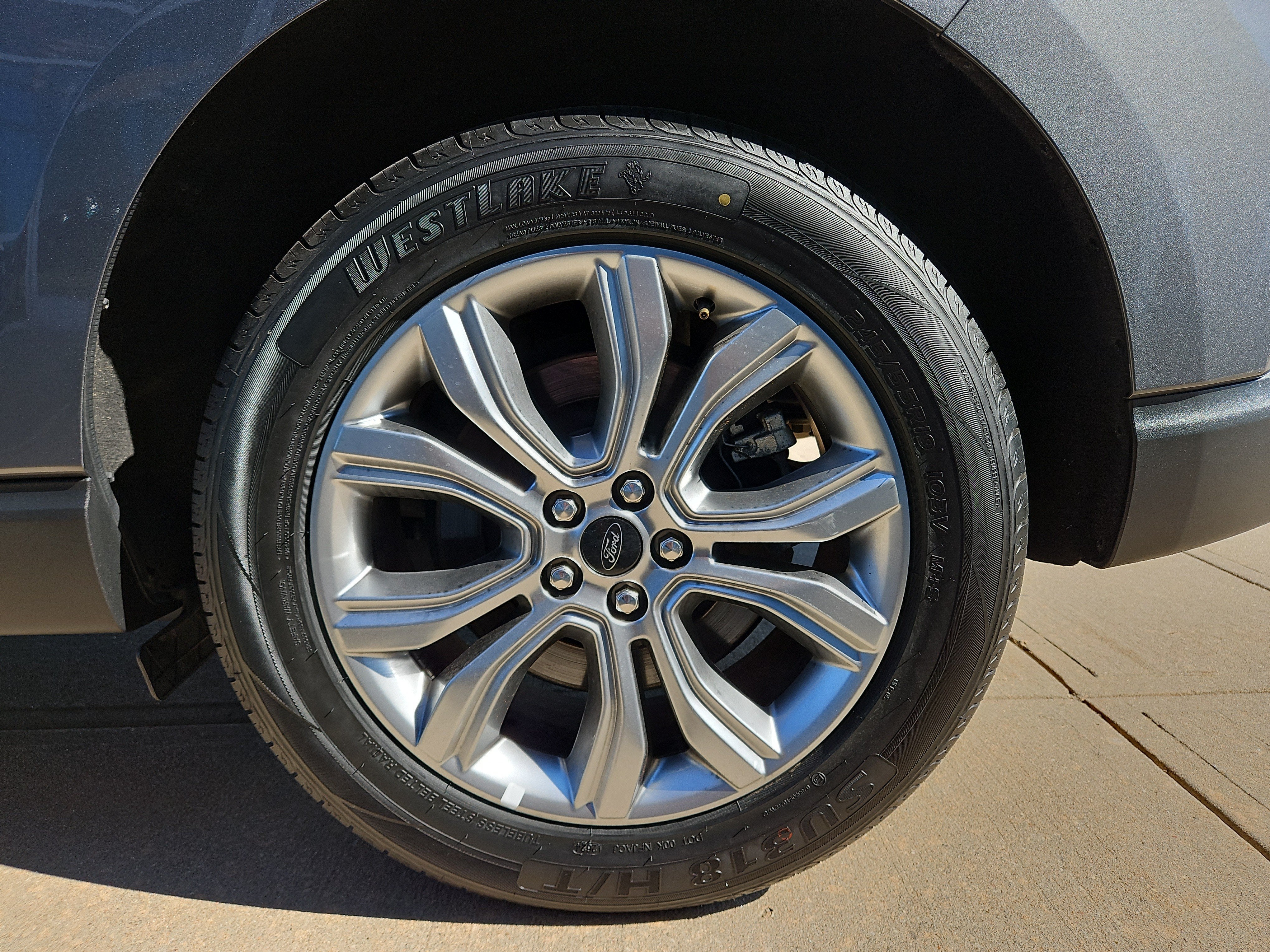 2024 Ford Edge Titanium