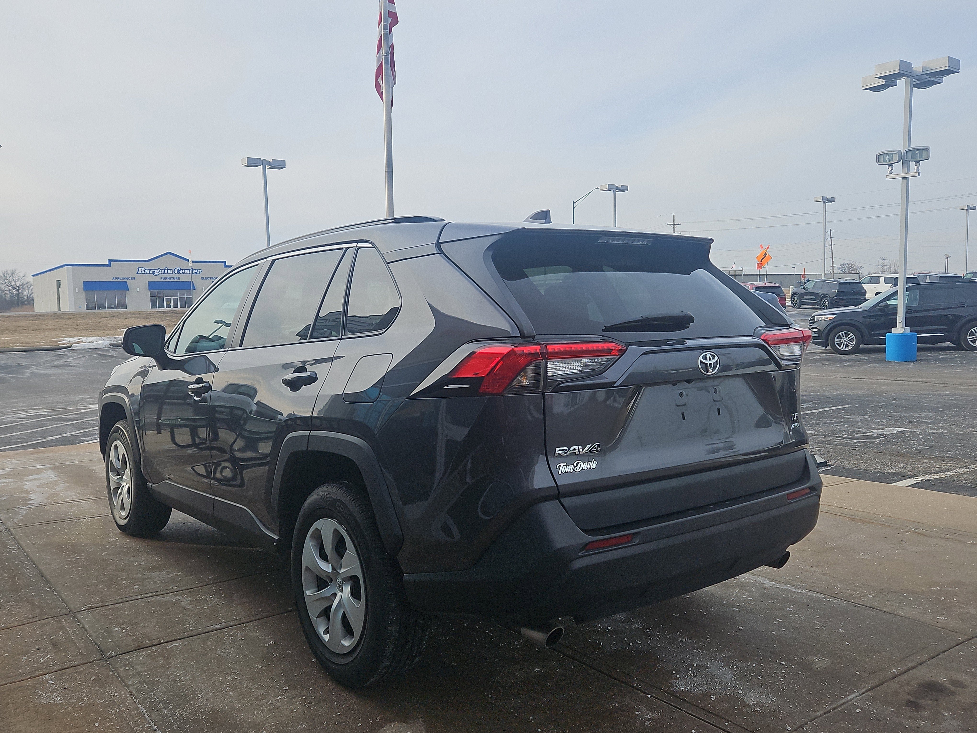 2021 Toyota RAV4 LE