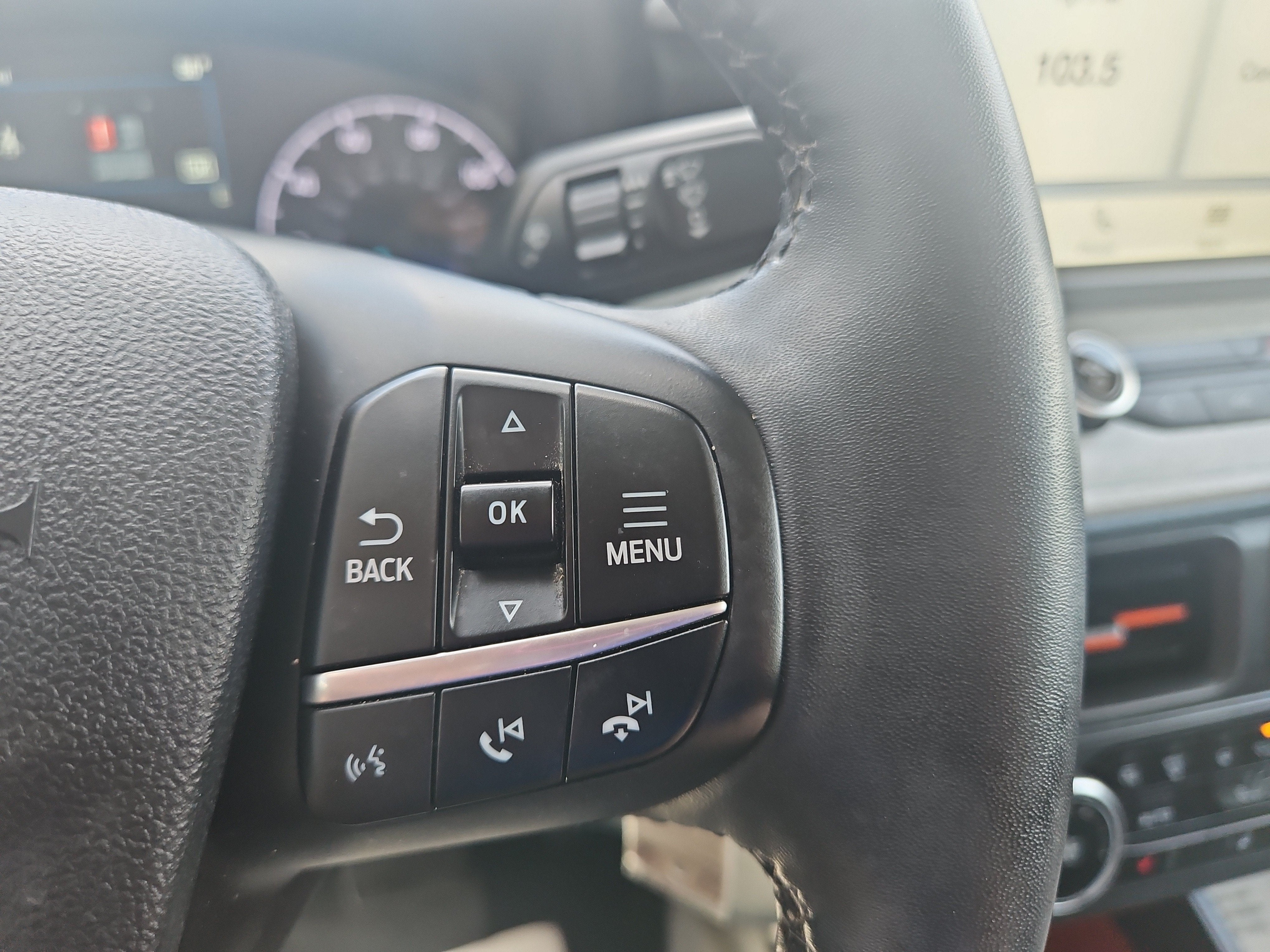 2023 Ford Maverick XL