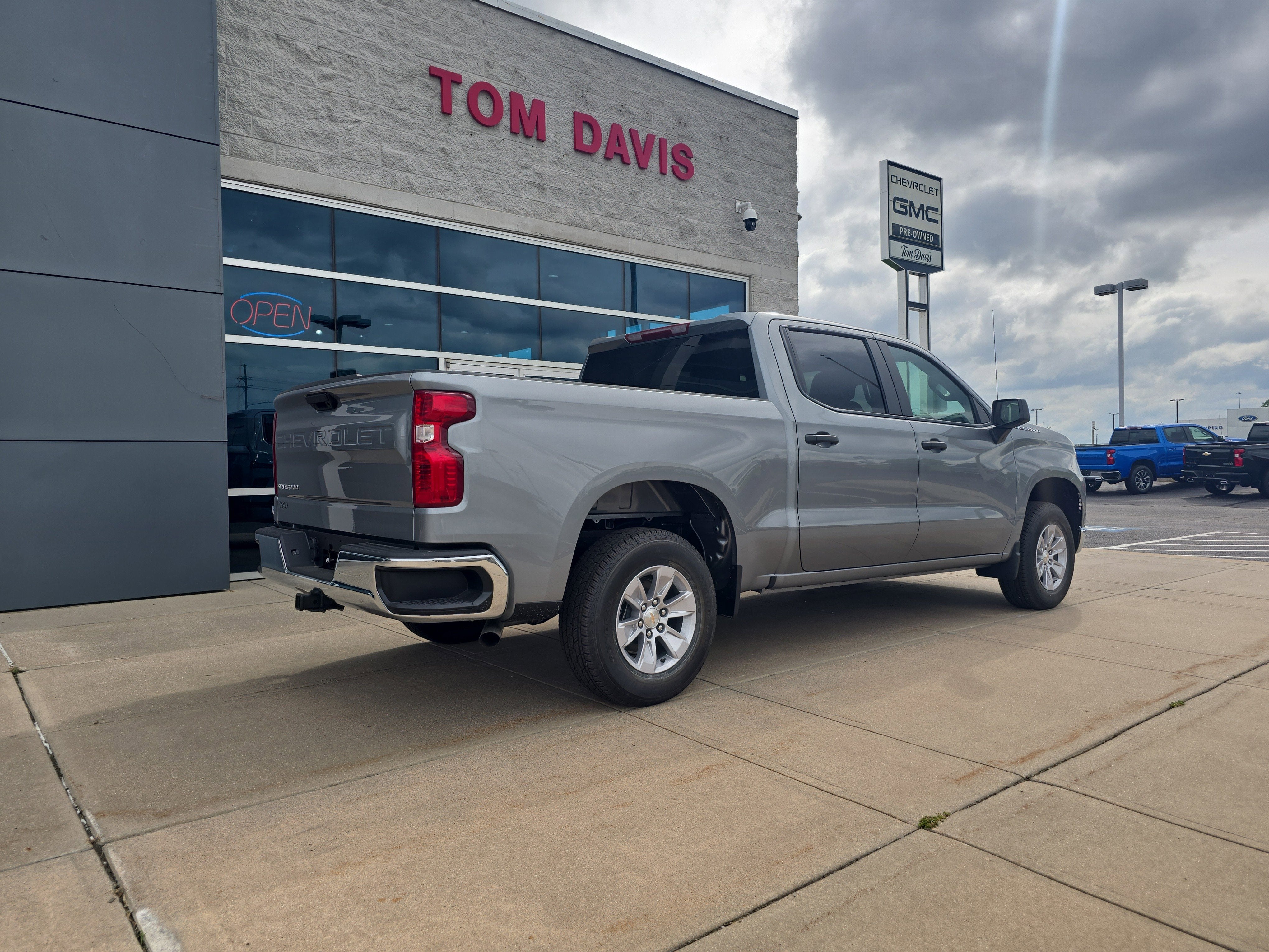 2025 Chevrolet Silverado 1500 WT