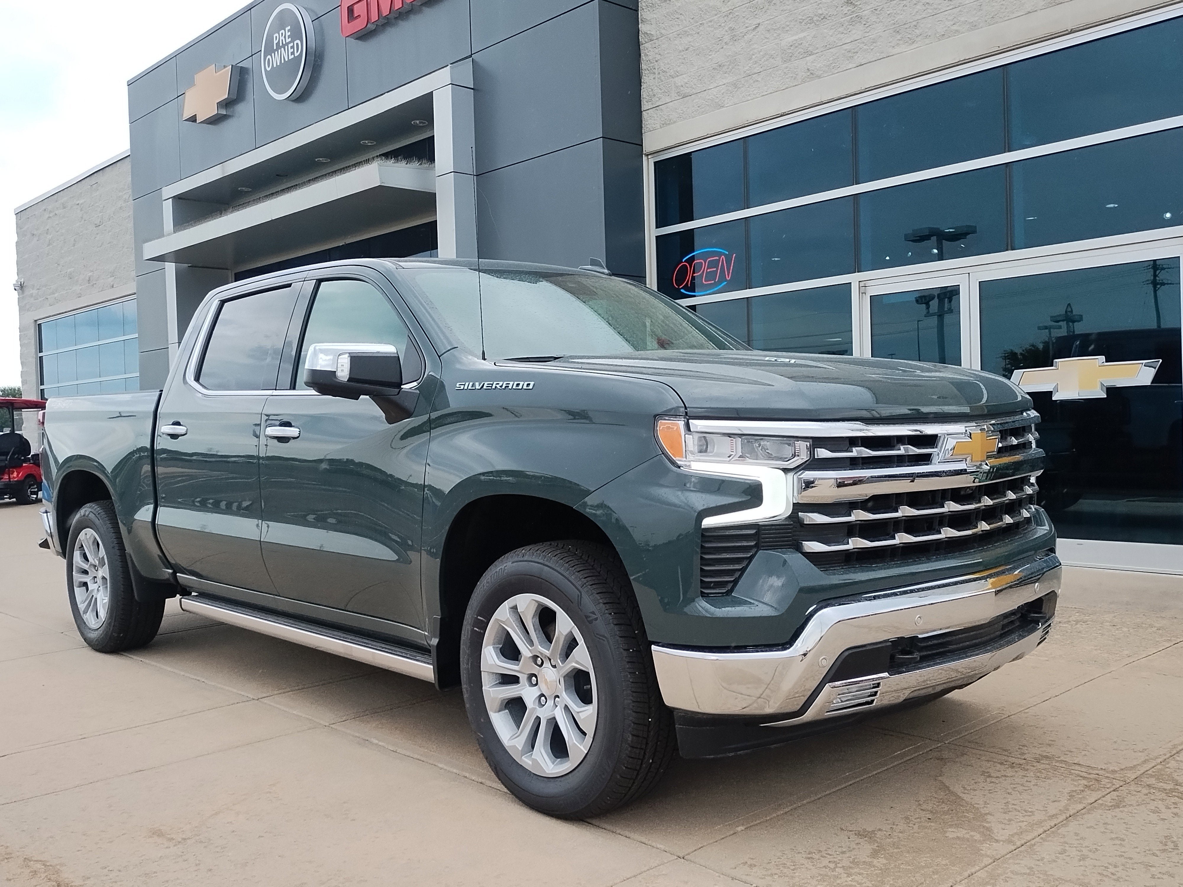 2025 Chevrolet Silverado 1500 LTZ