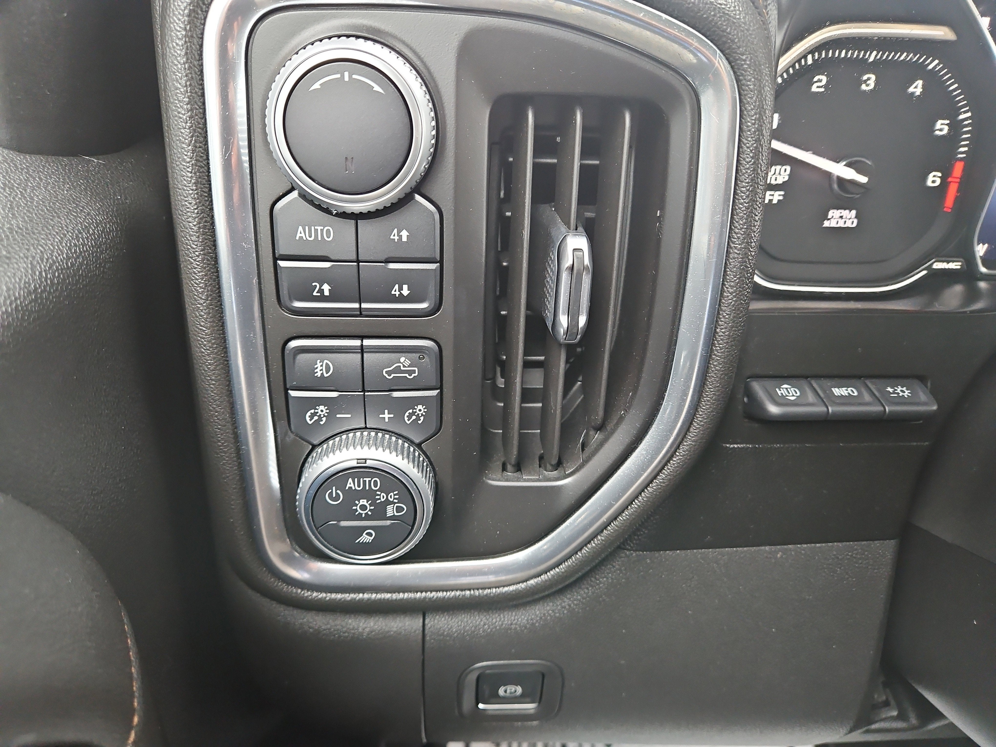 2019 GMC Sierra 1500 AT4