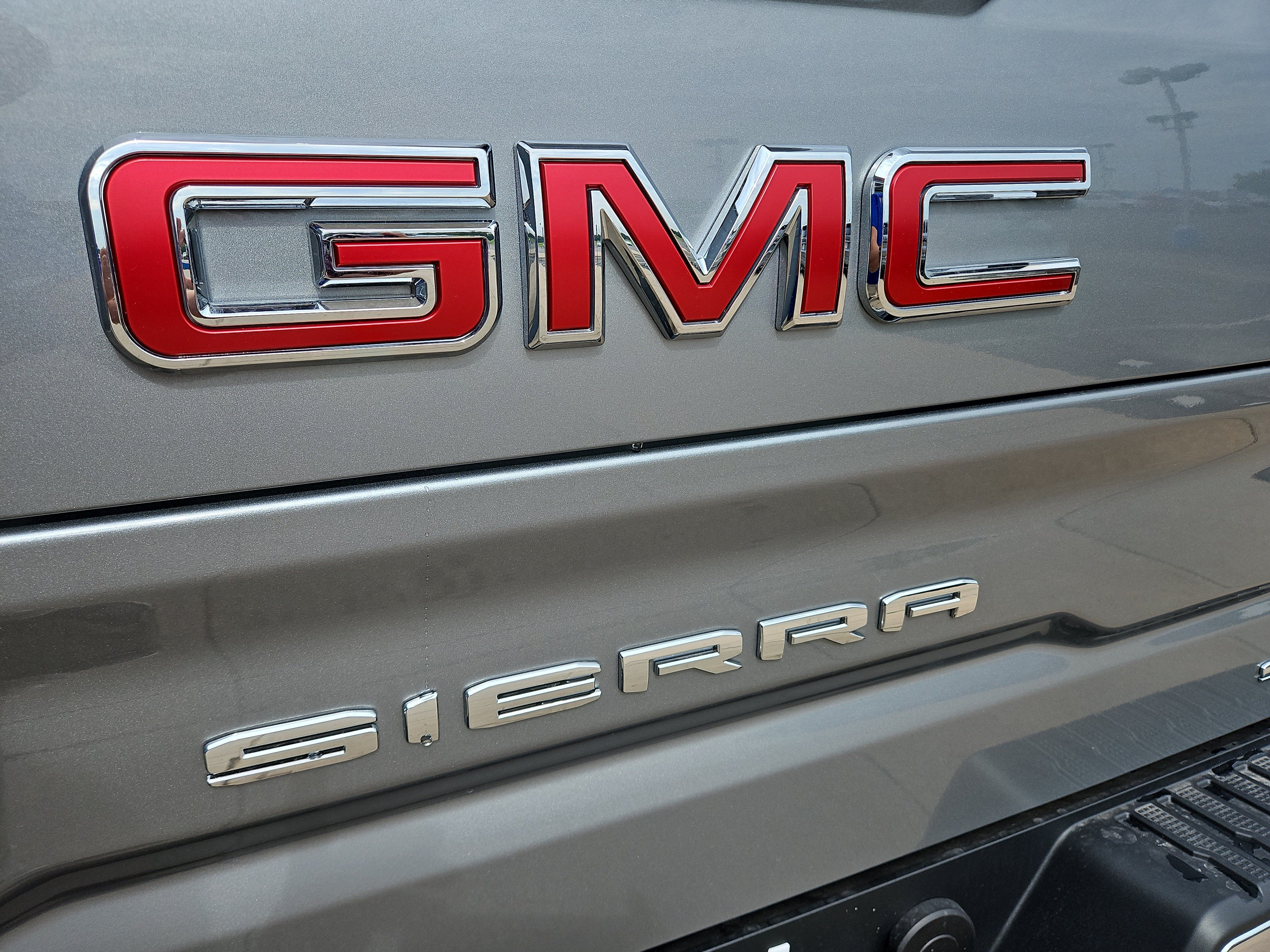 2026 GMC Sierra 1500 SLT - Photo 21