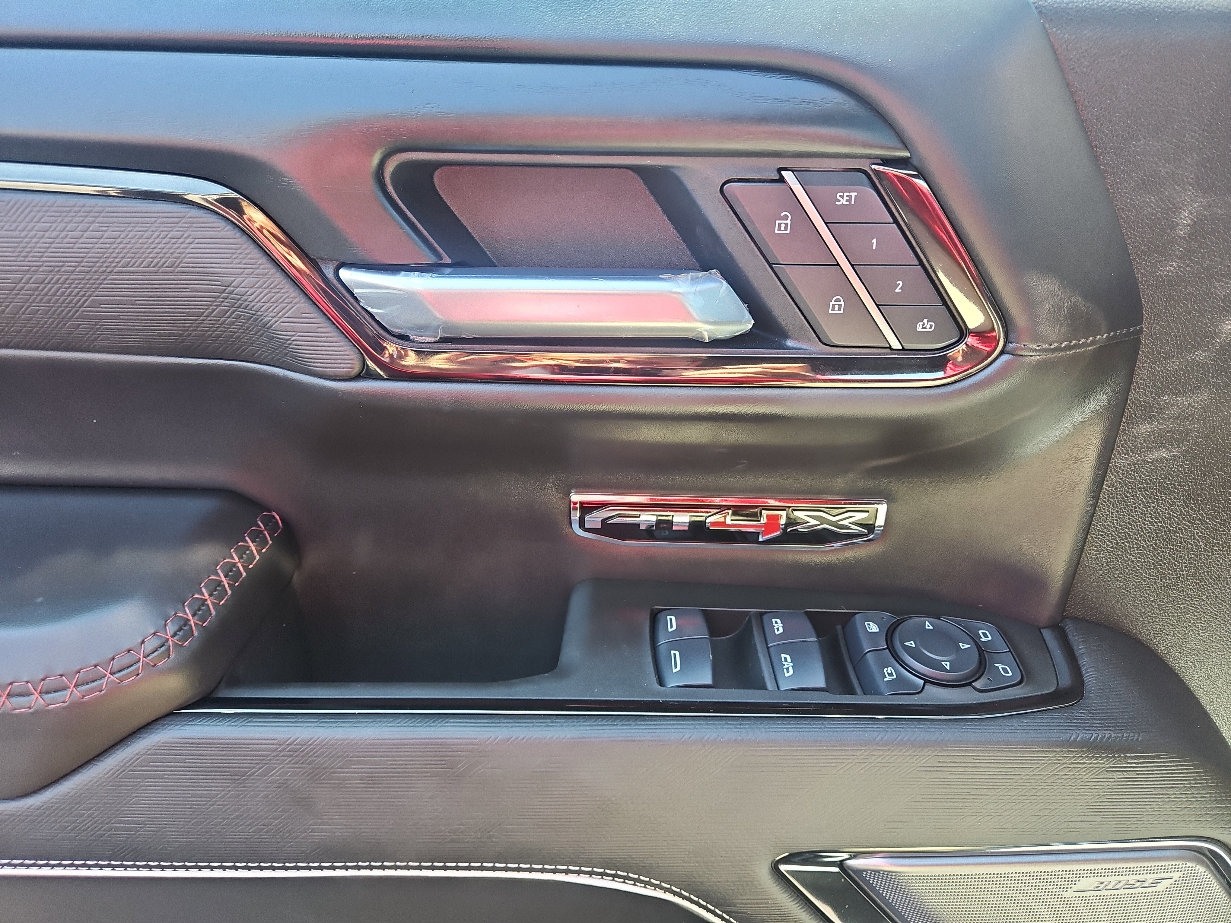 2025 GMC Sierra 1500 AT4X