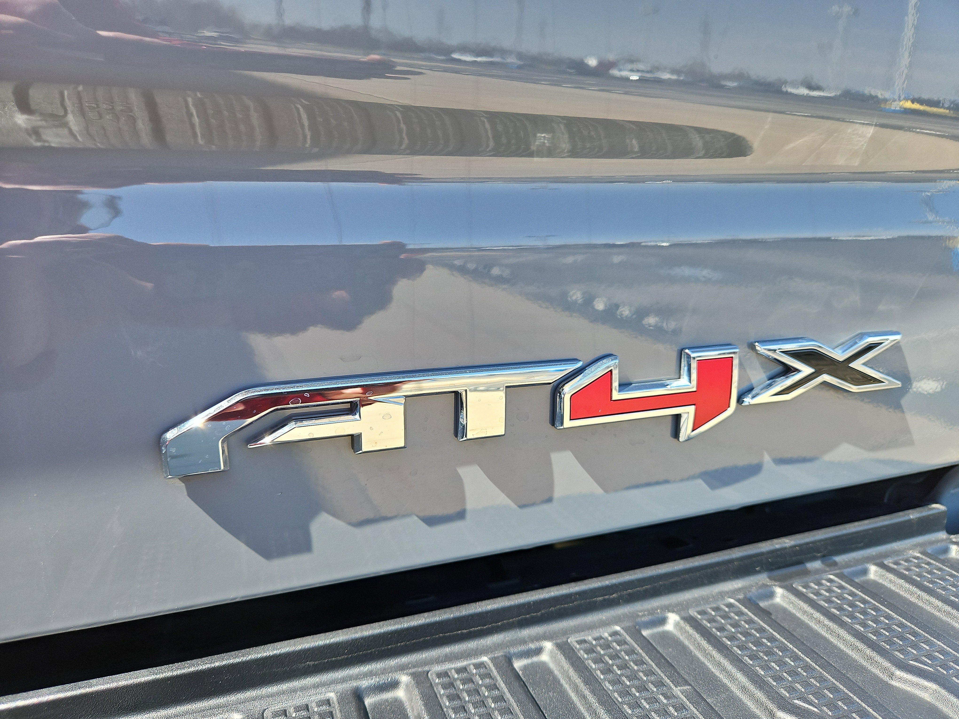 2025 GMC Sierra 1500 AT4X