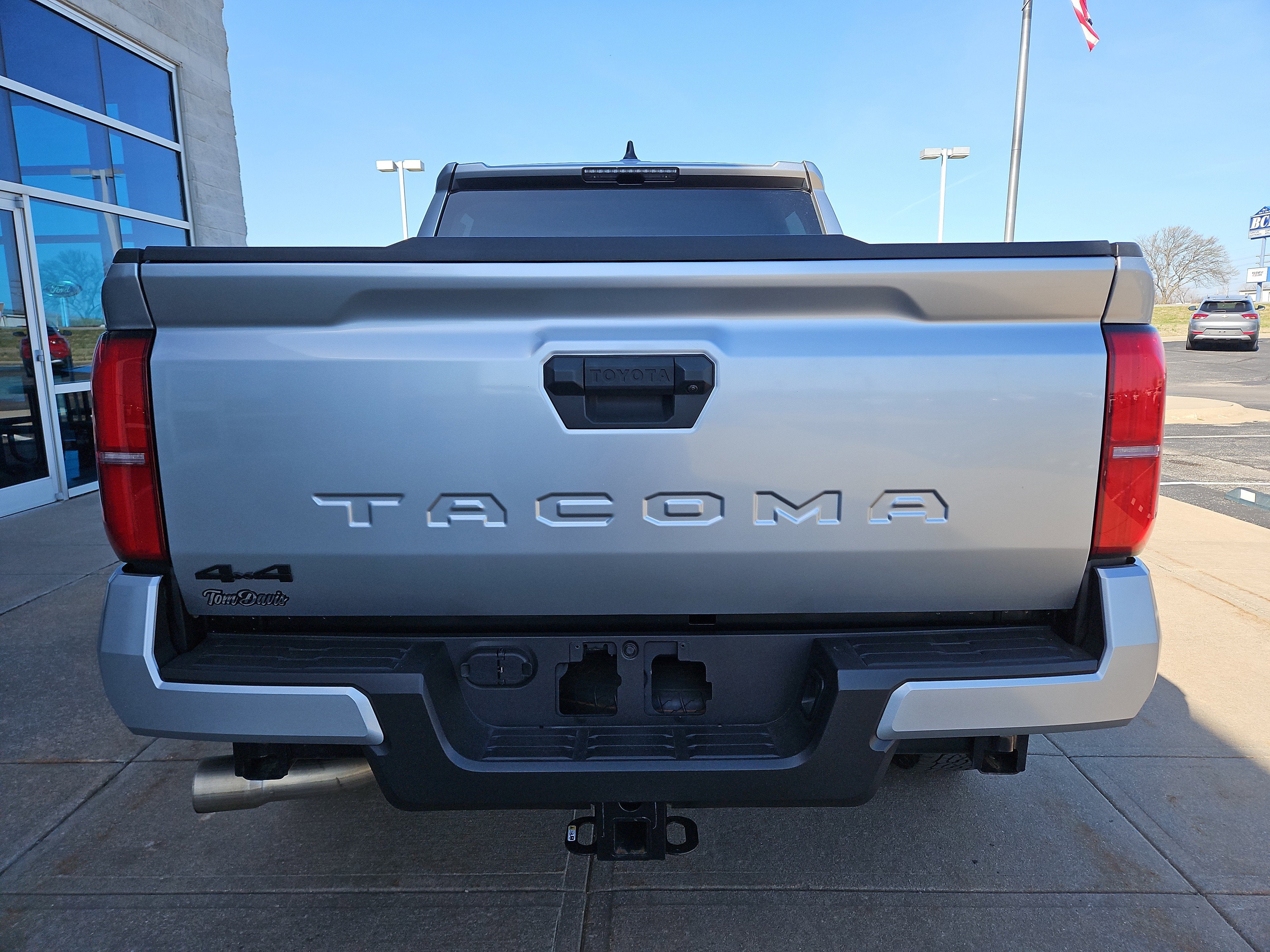 2024 Toyota Tacoma 4WD SR5