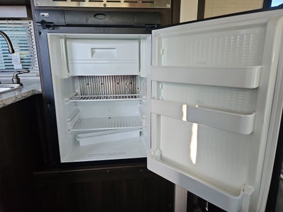 2018 KEYSTONE COLT Base