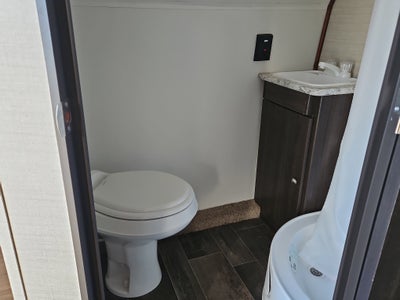 2018 KEYSTONE COLT Base