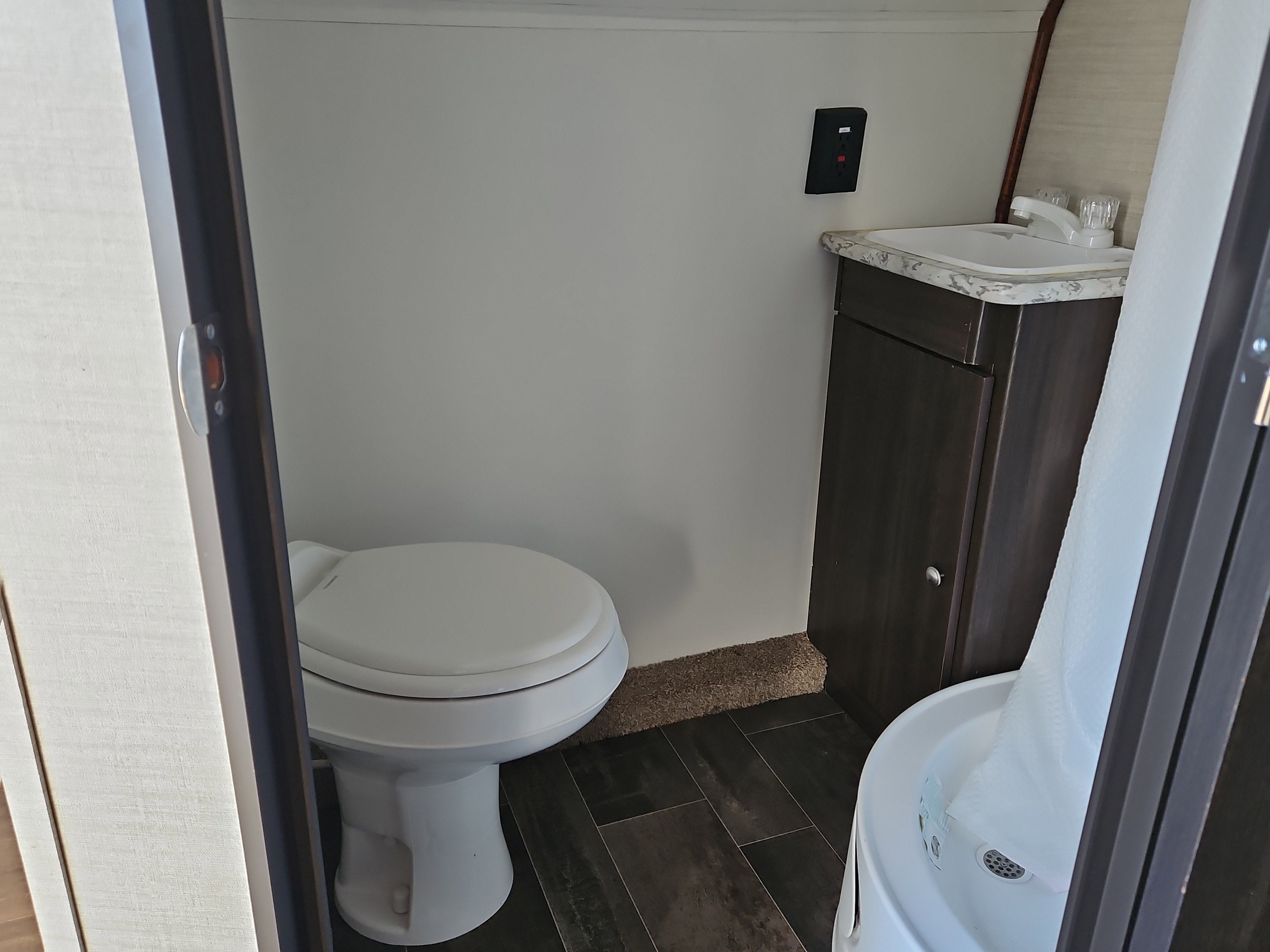 2018 KEYSTONE COLT Base