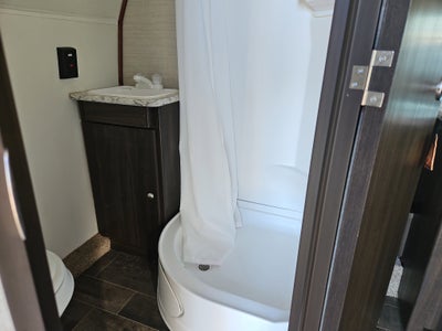 2018 KEYSTONE COLT Base