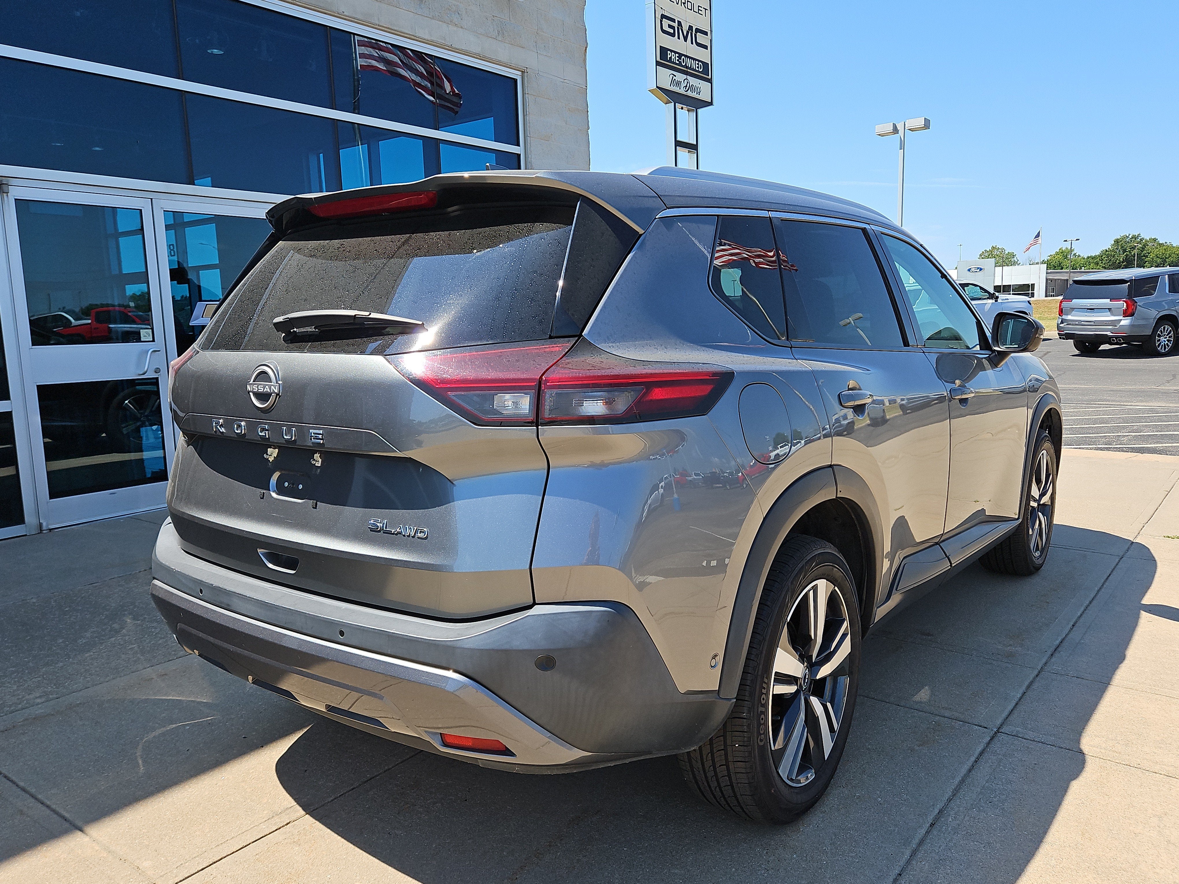 2023 Nissan Rogue SL