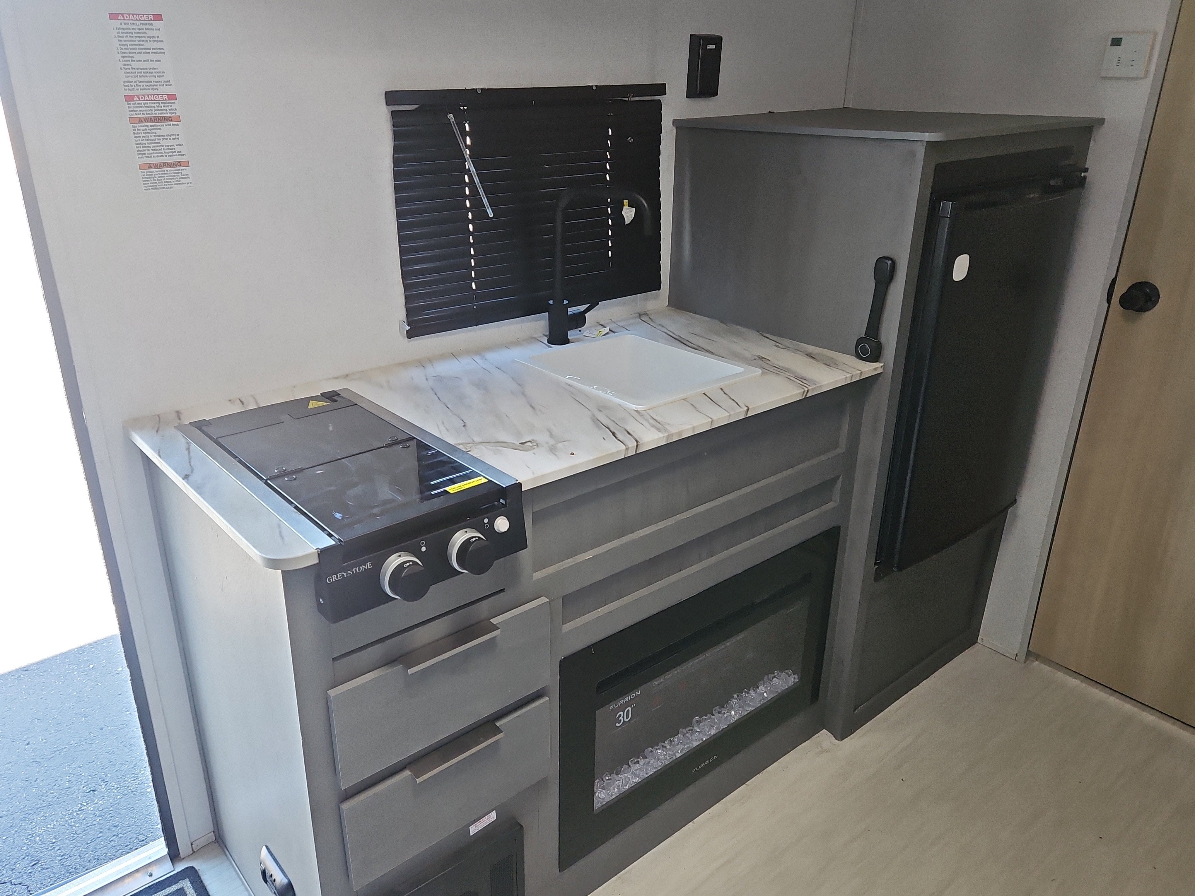 2023 FOREST RIVER OZARK Base