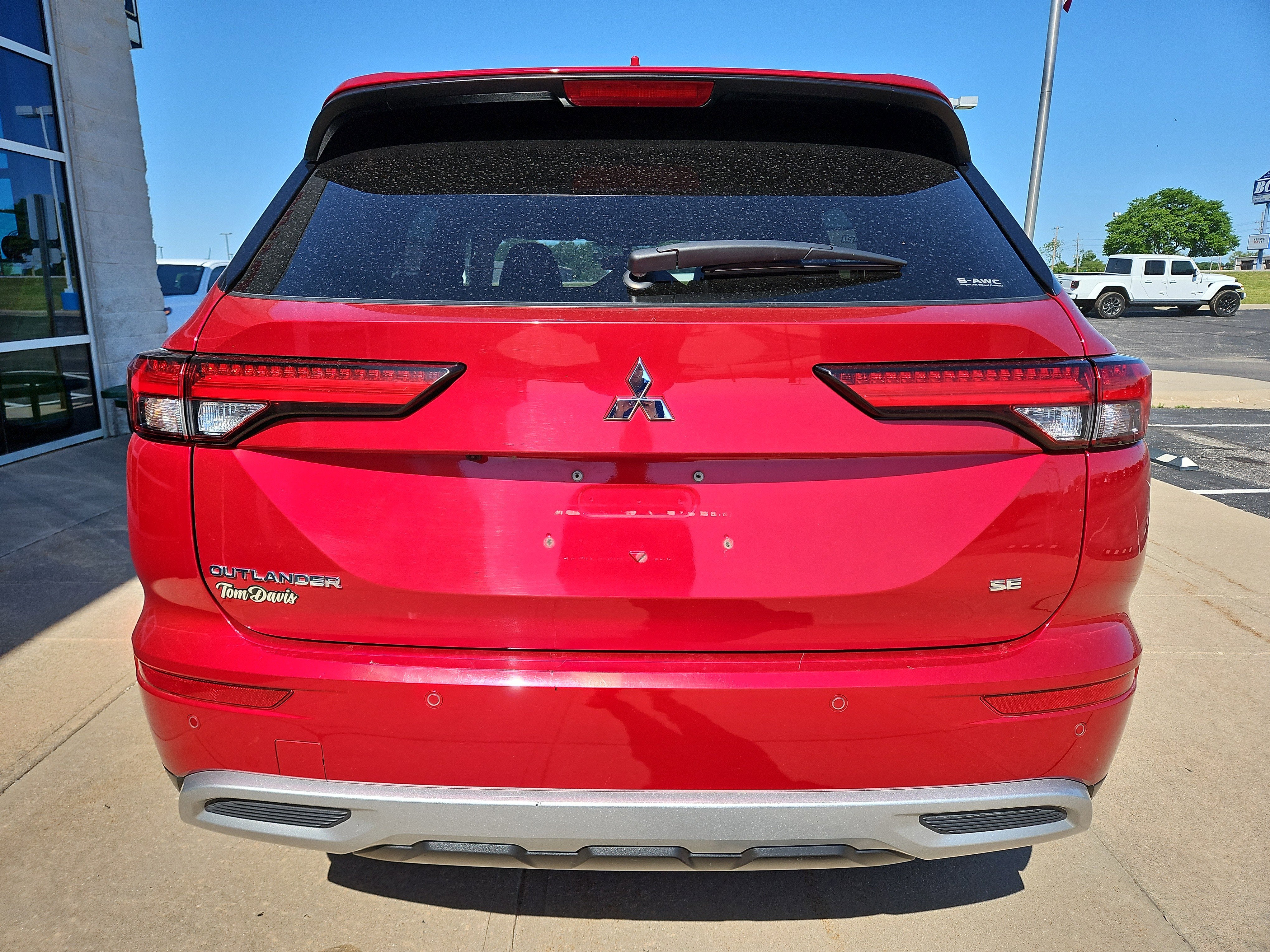 2024 Mitsubishi Outlander SE