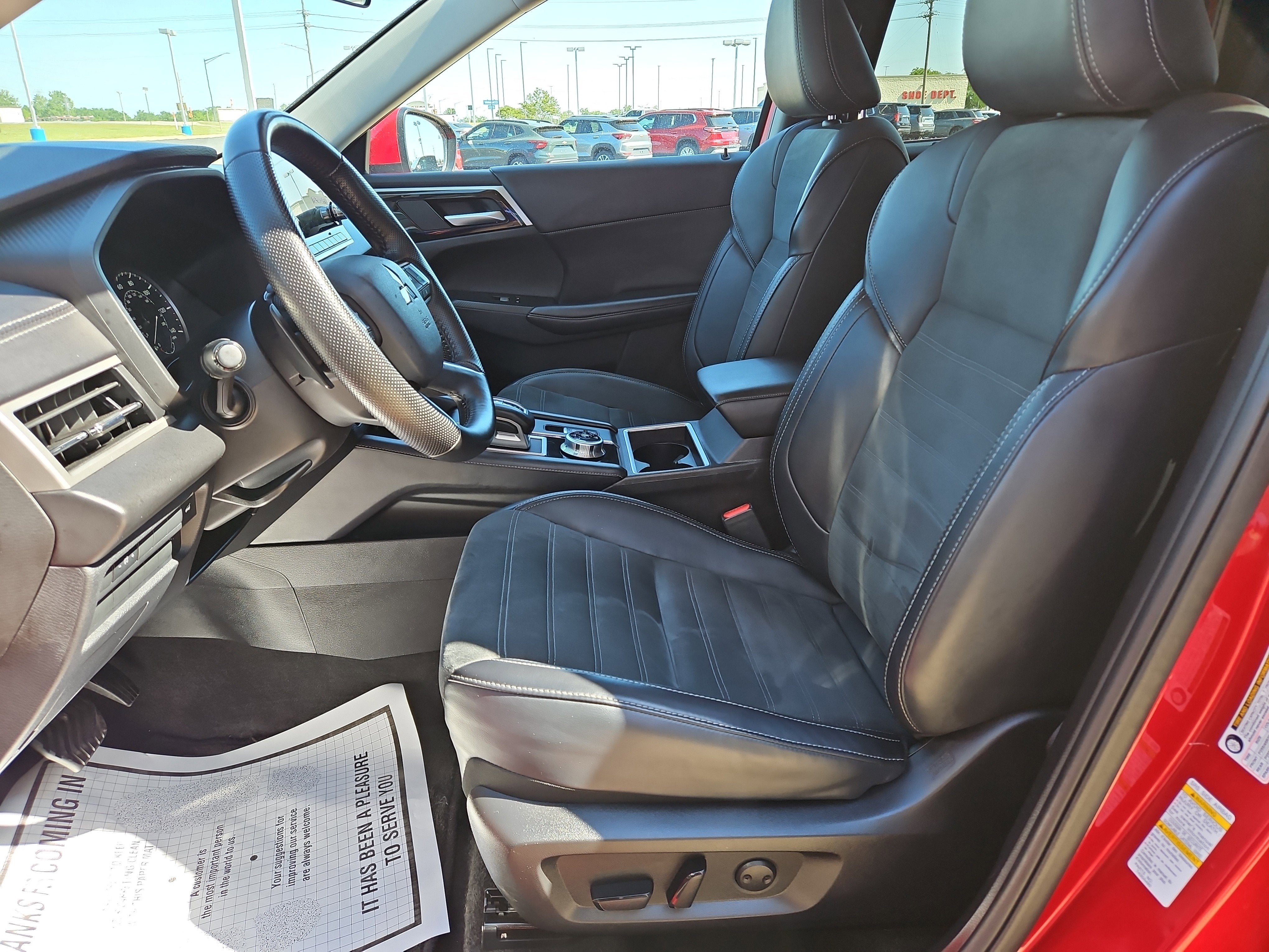 2024 Mitsubishi Outlander SE