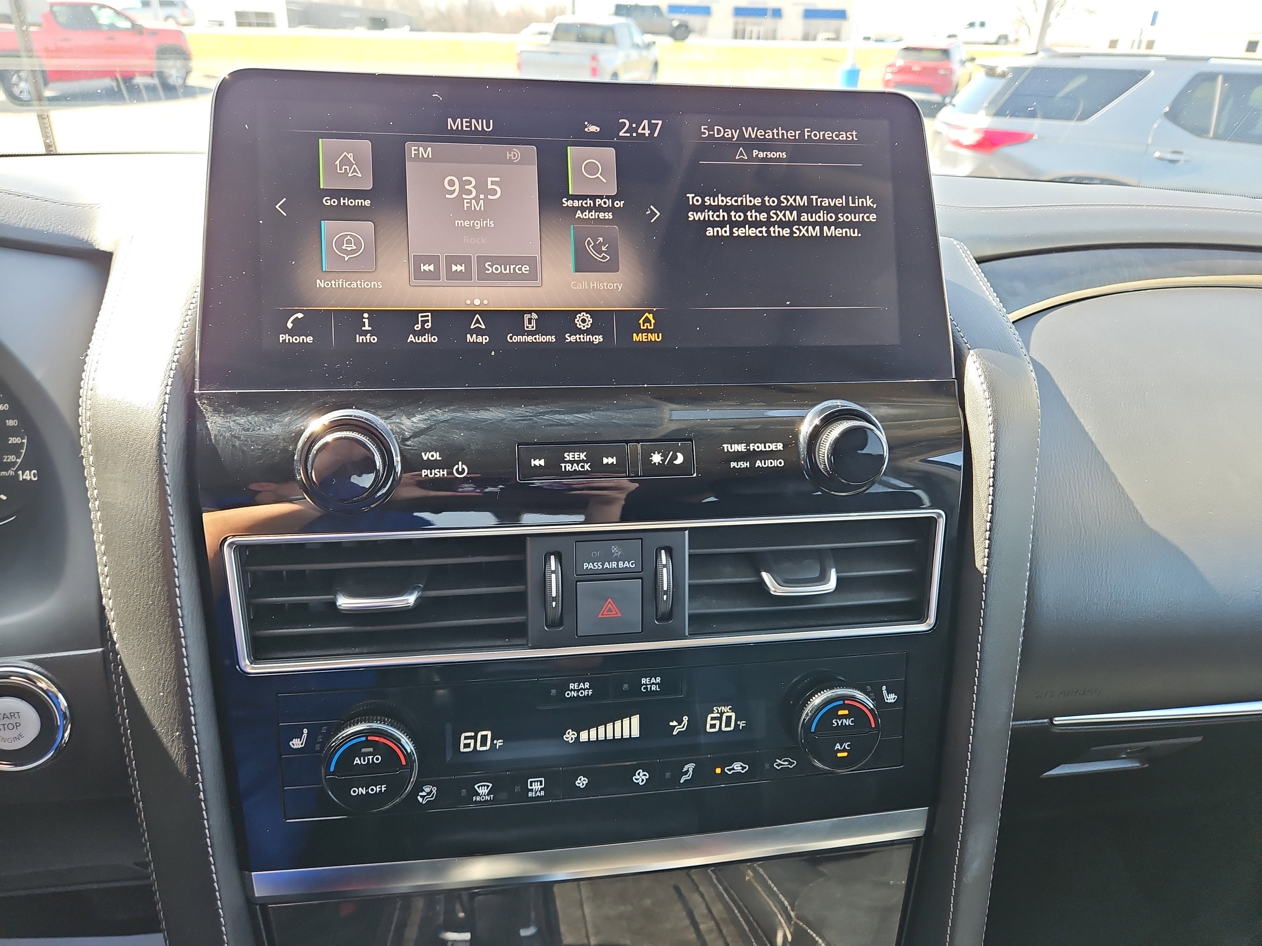 2024 INFINITI QX80 LUXE