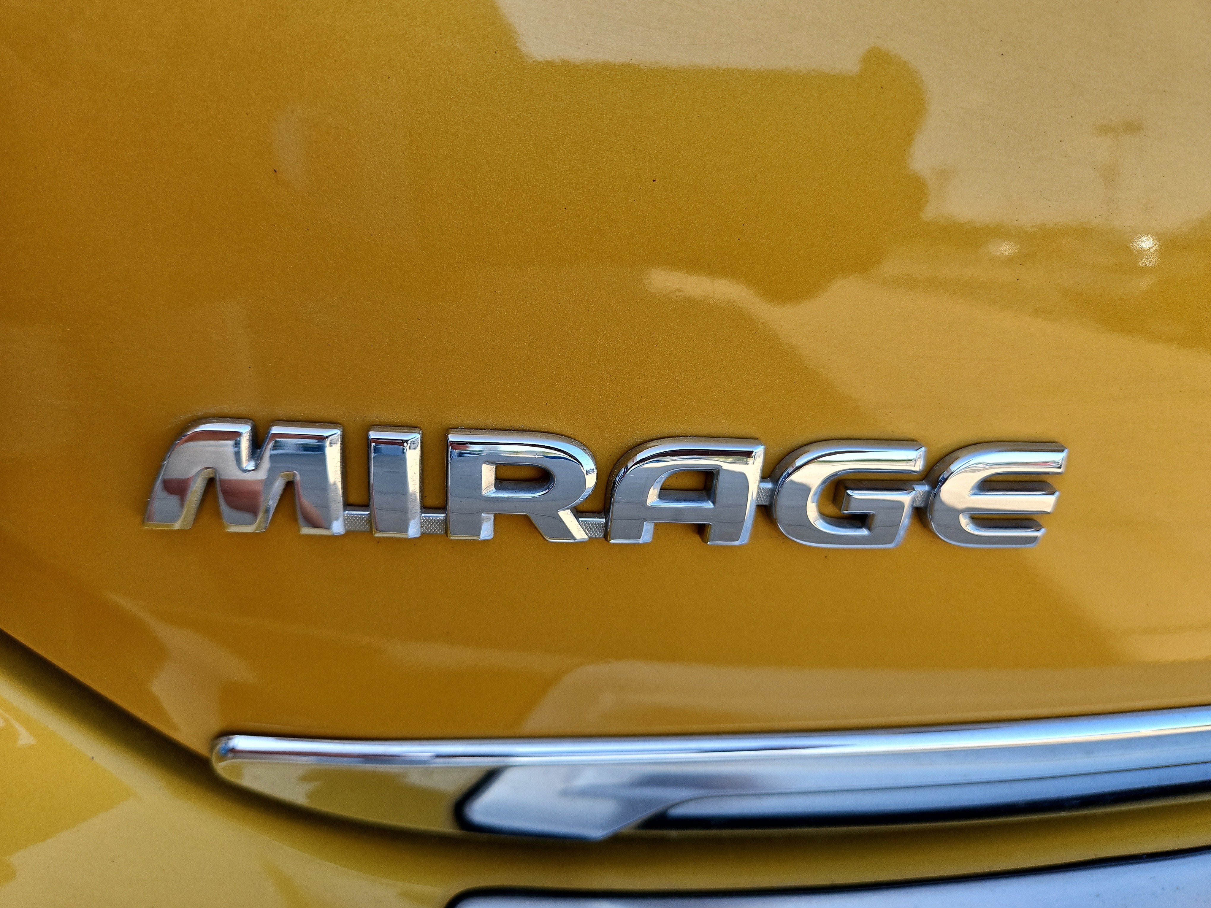 2024 Mitsubishi Mirage ES