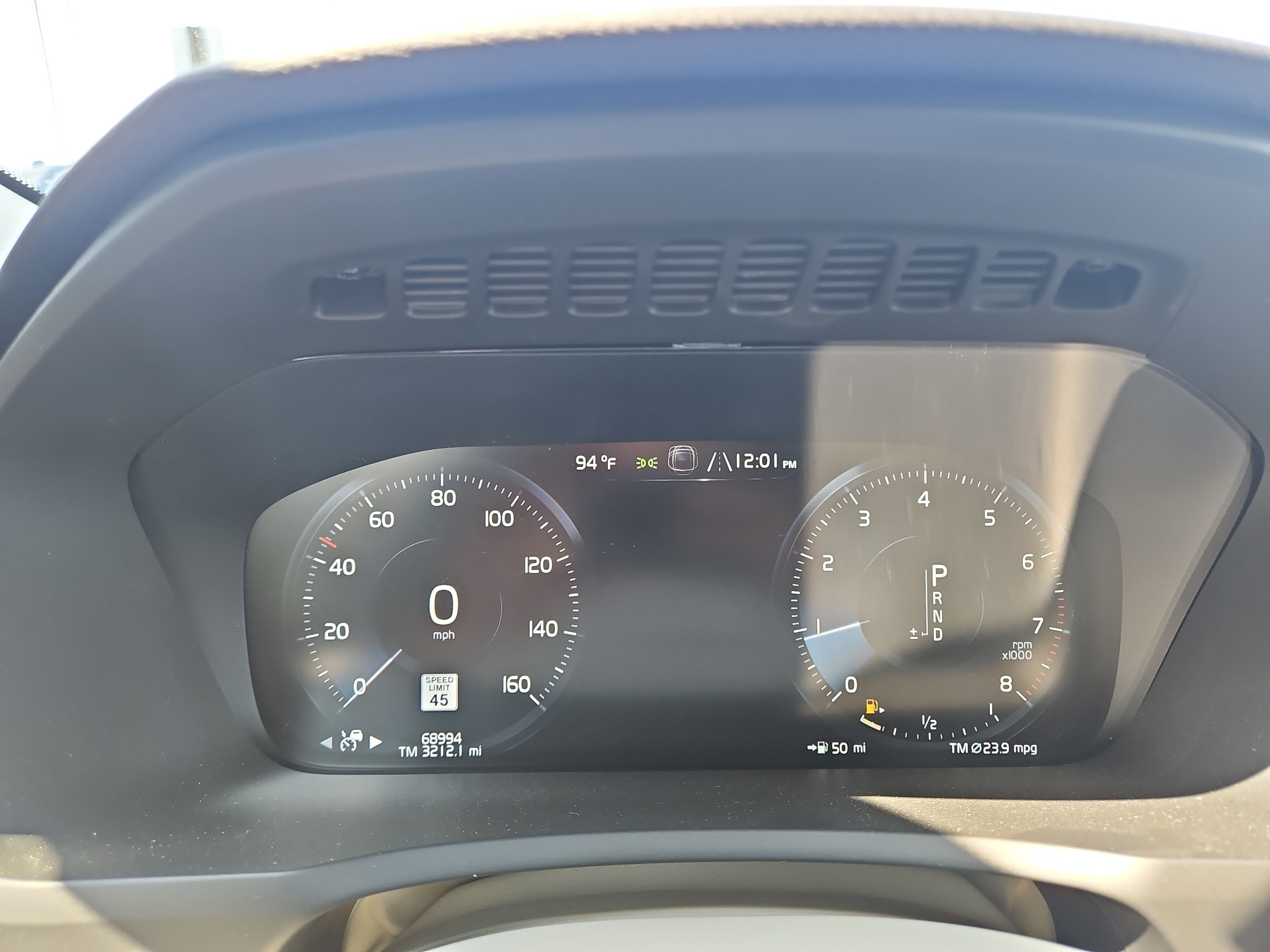 2021 Volvo XC90 Momentum