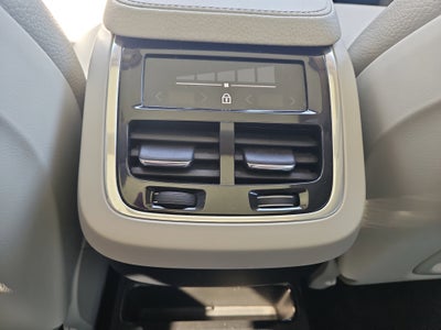 2021 Volvo XC90 Momentum