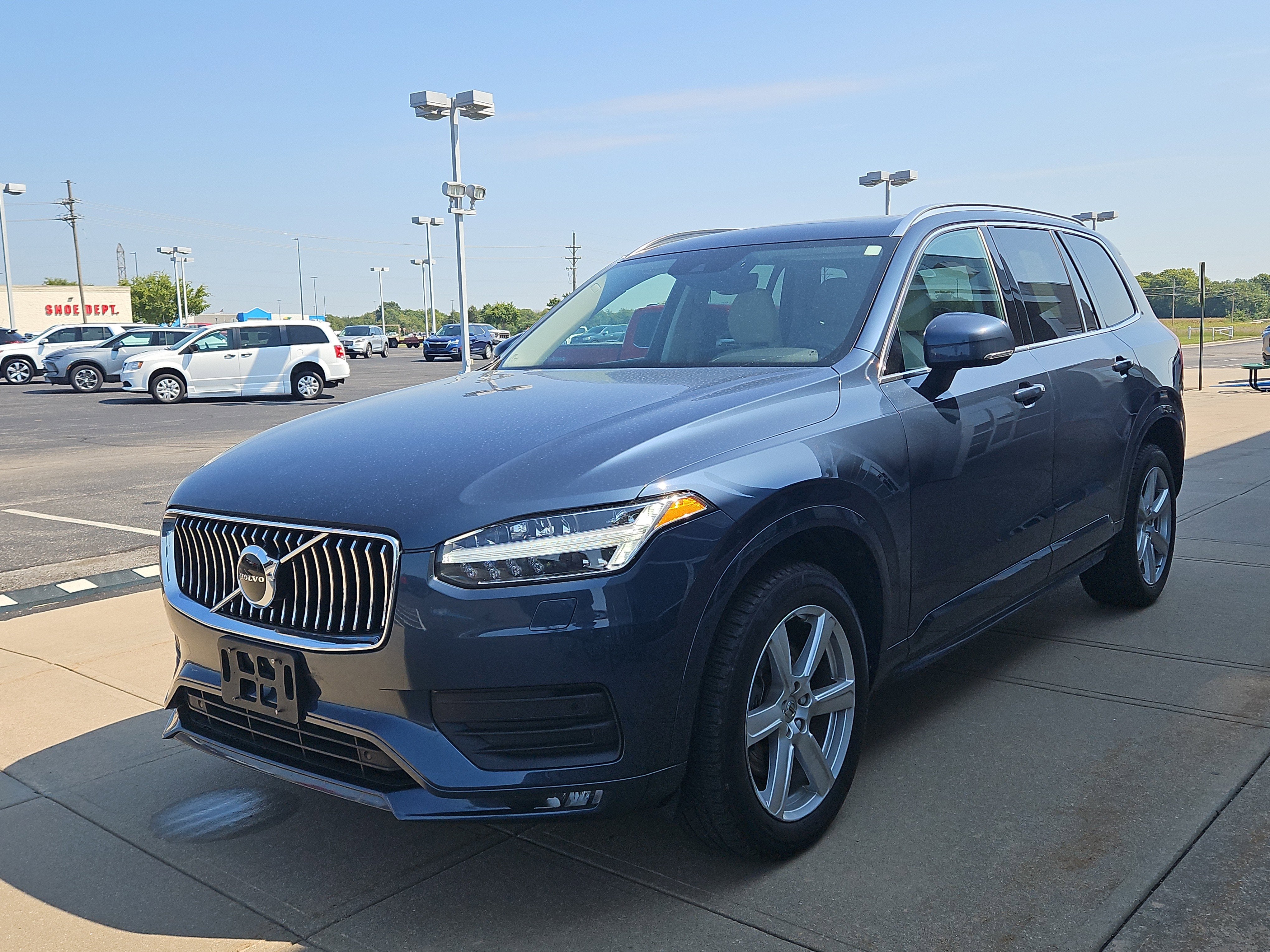 2021 Volvo XC90 Momentum