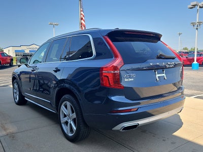 2021 Volvo XC90 Momentum