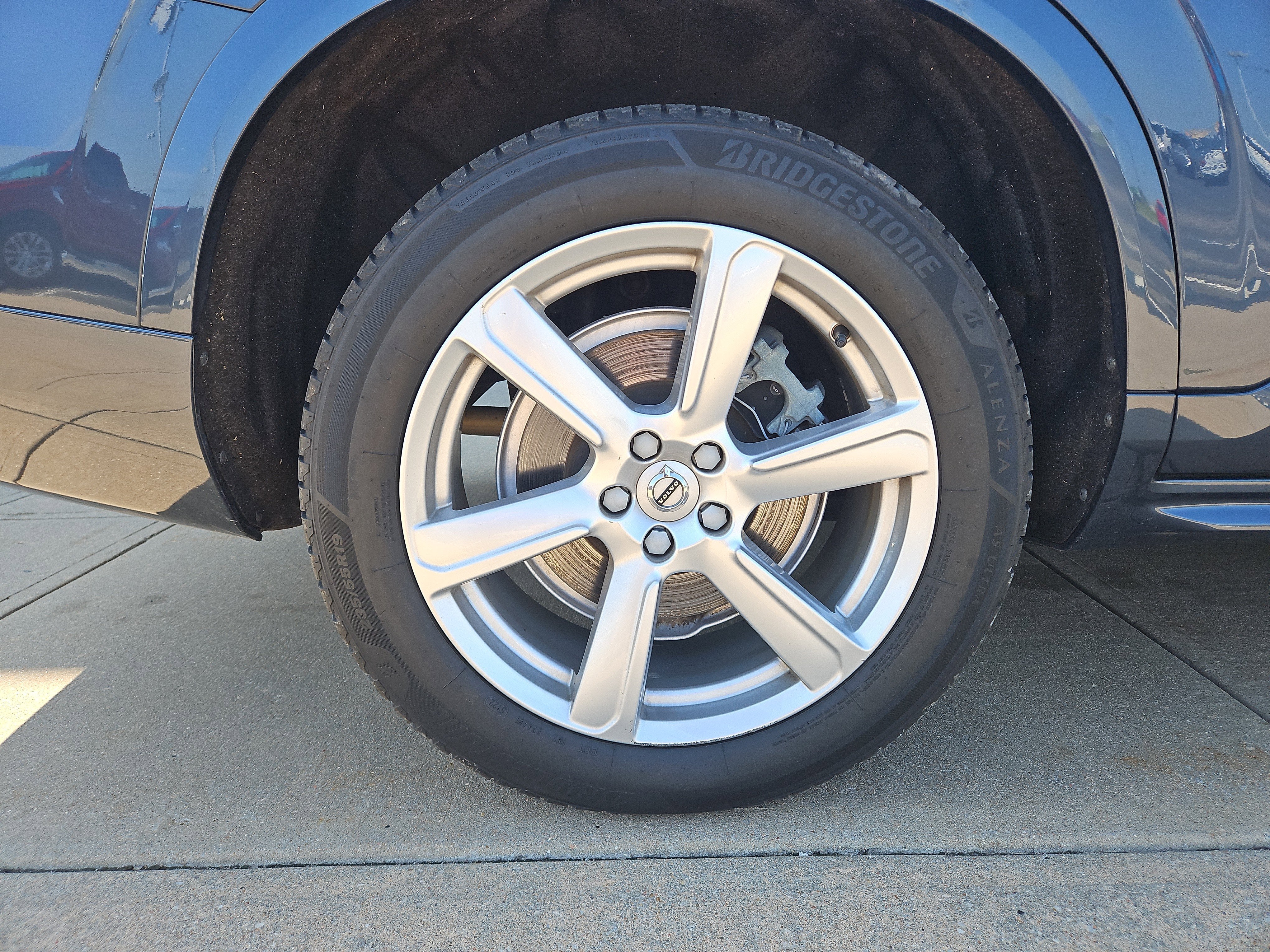 2021 Volvo XC90 Momentum