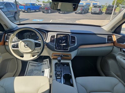 2021 Volvo XC90 Momentum