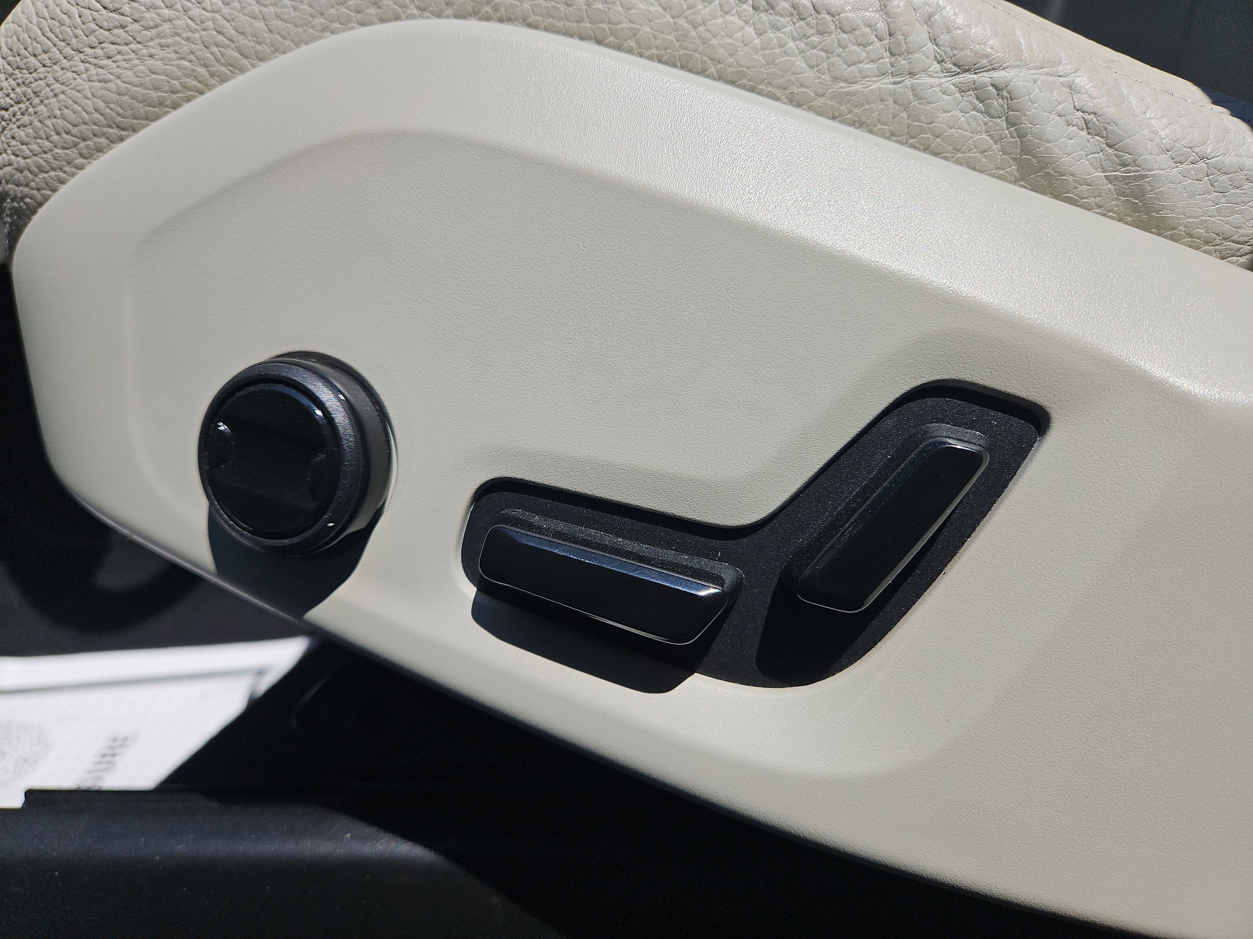 2021 Volvo XC90 Momentum